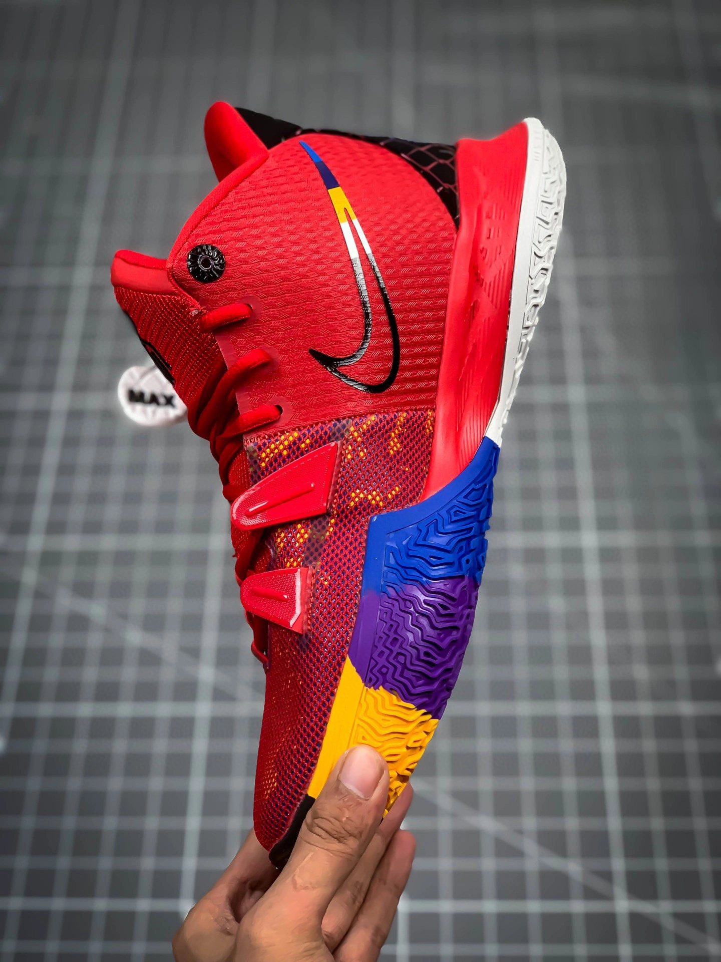 sneakers3a- DC0589-600 item : B-X028C0409O