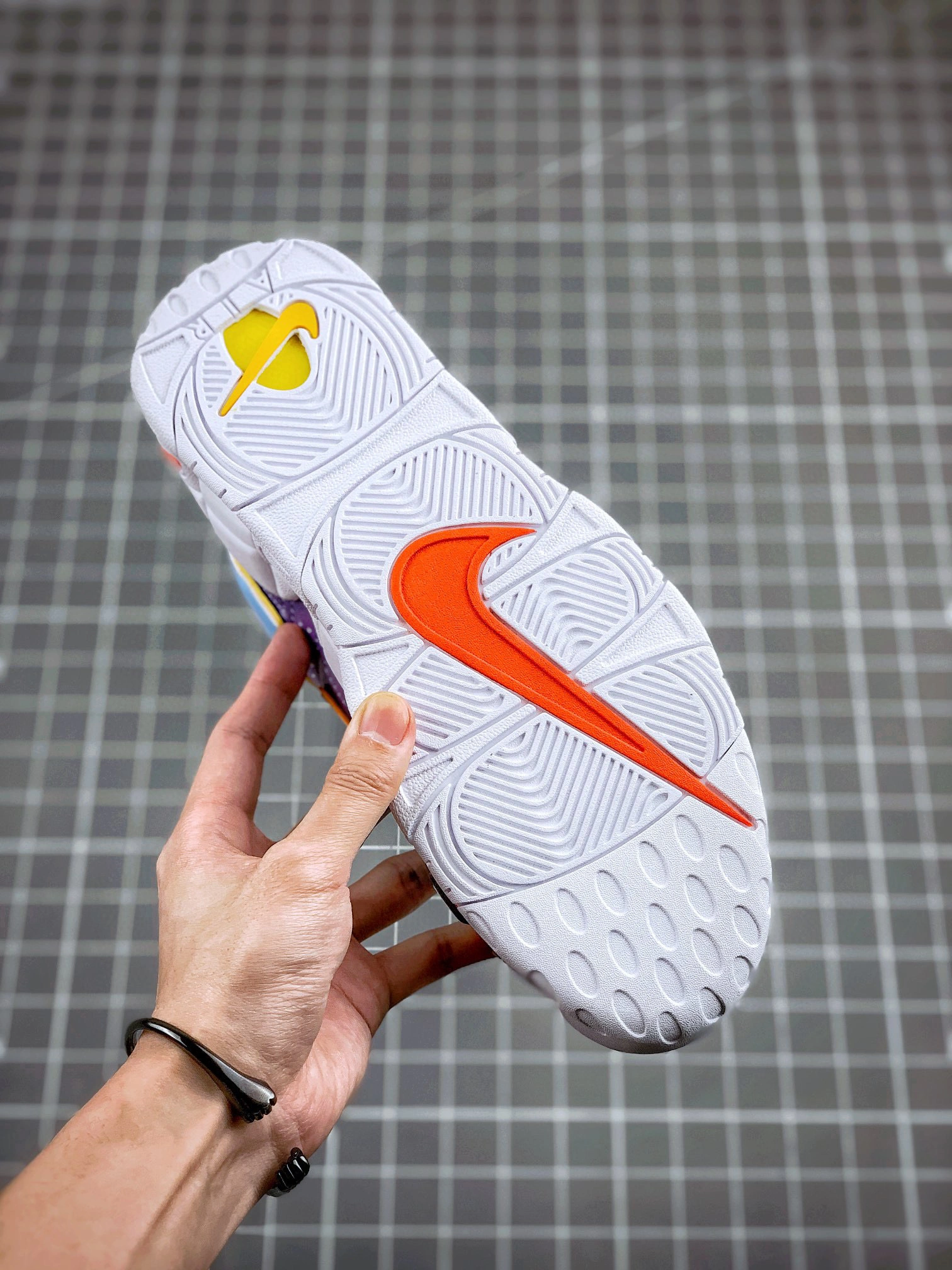 sneakers3a- DD9223-100 item : B-X338C2111O