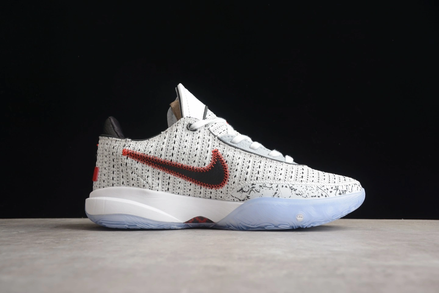sneakers3a--DJ5423-100 item:C-X167D1510