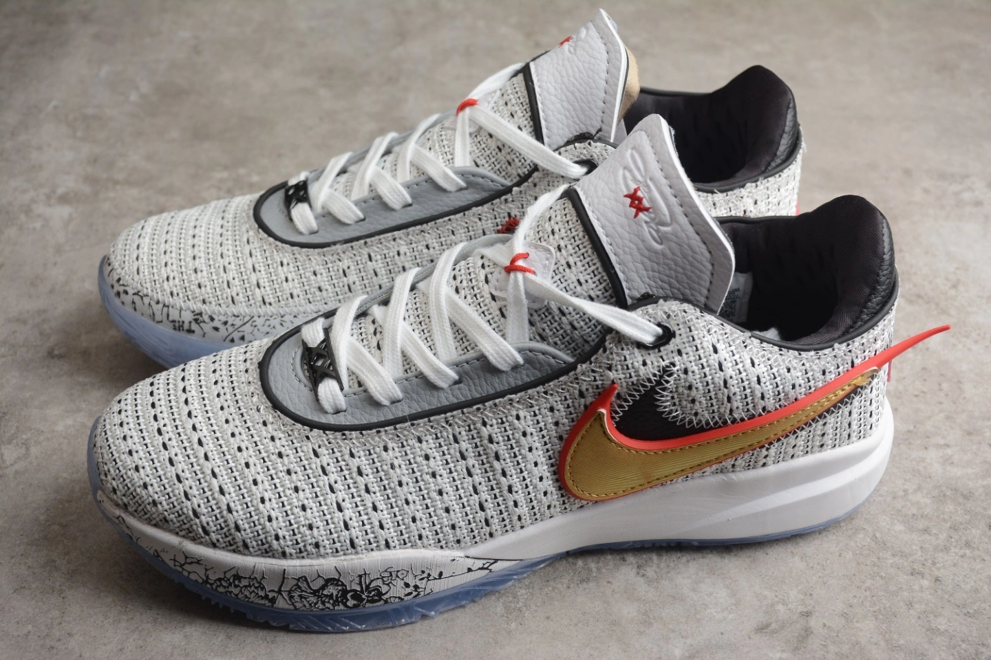 sneakers3a--DJ5423-100 item:C-X167D1510
