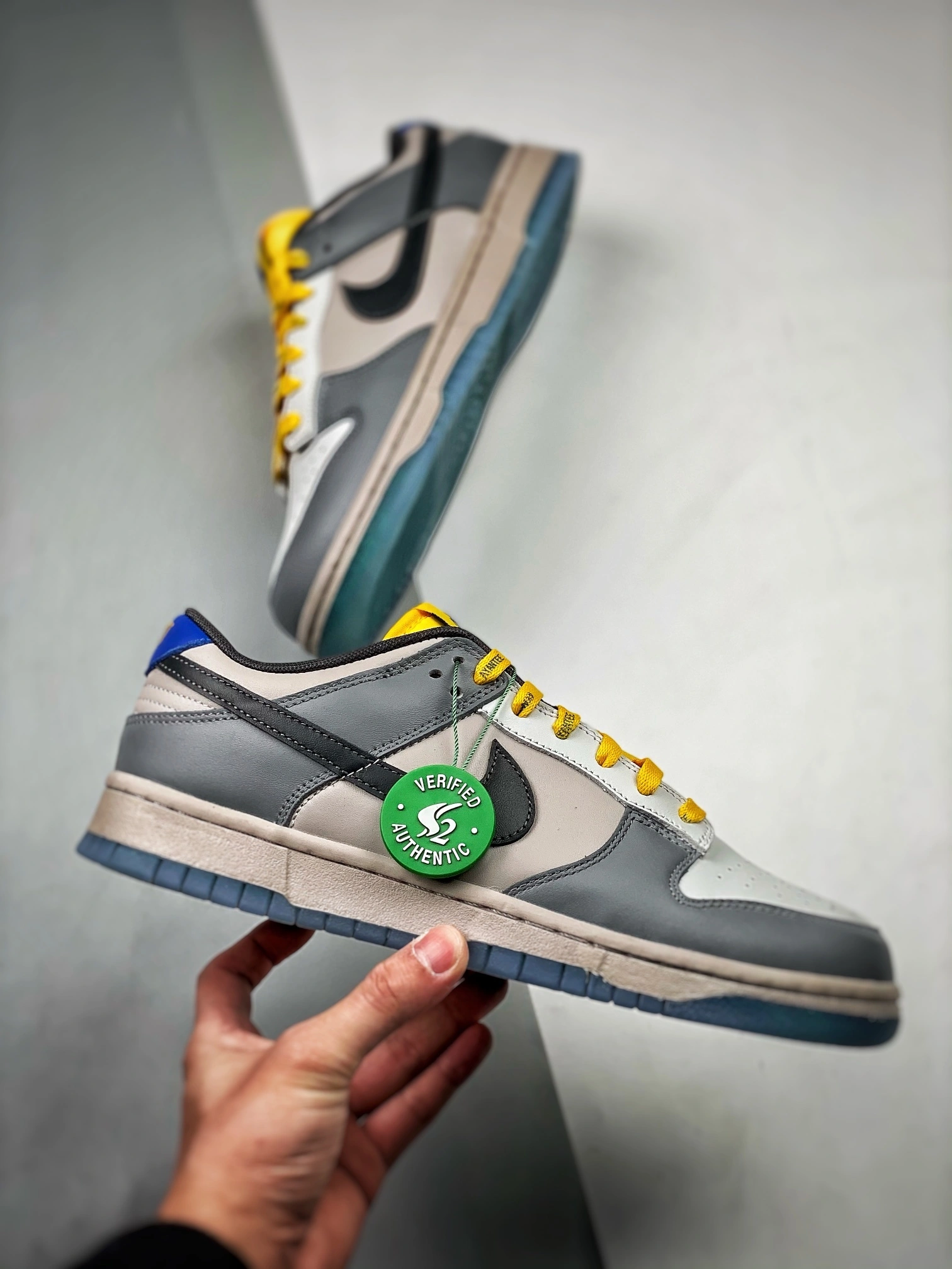sneakers3a--DR6187-001 item:C-X401D04115