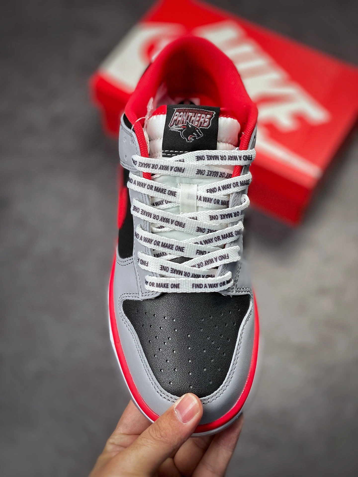 sneakers3a--DR6189 001 item:C-X000D1518