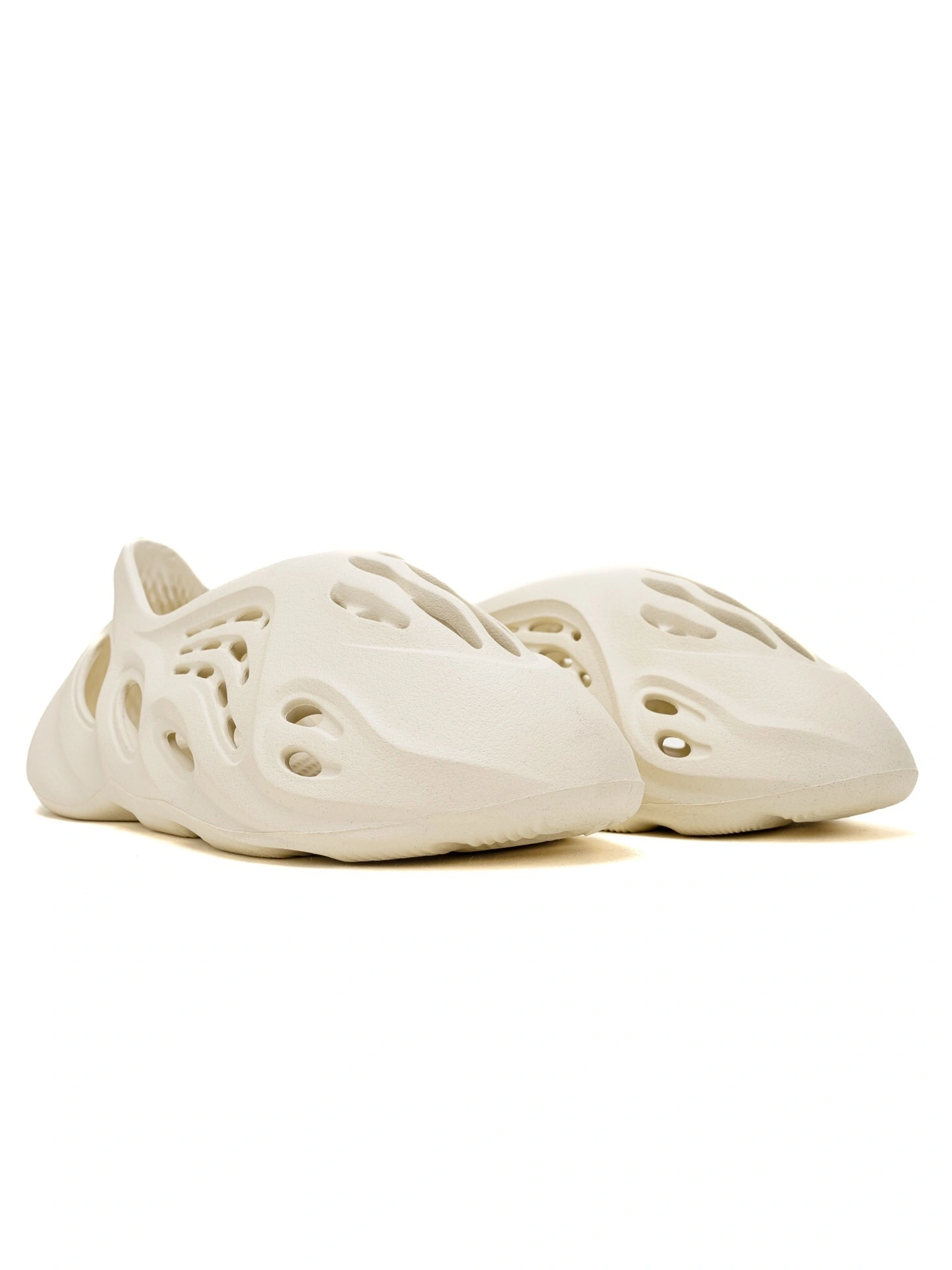 sneakers3a--G55486 item:C-X319F0305Y
