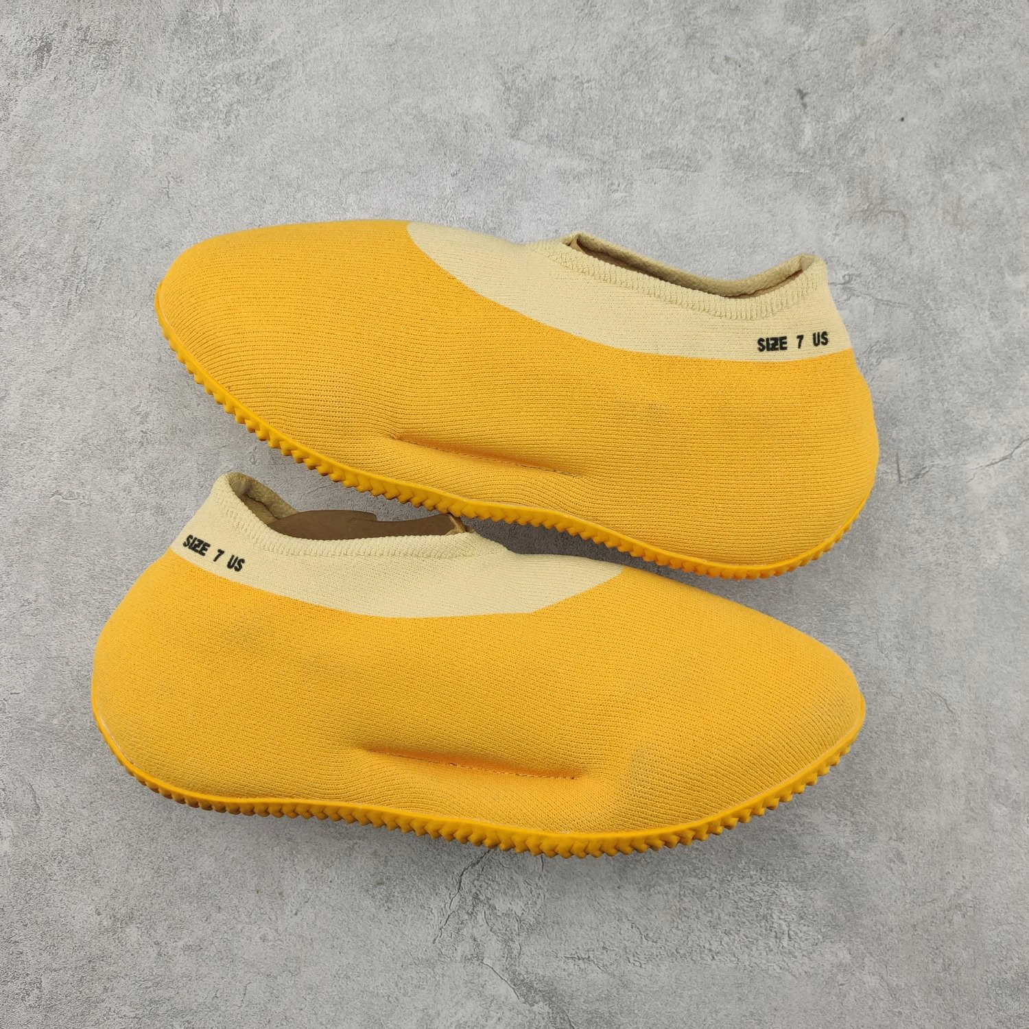 sneakers3a- GW5353 item : B-X030B2610O