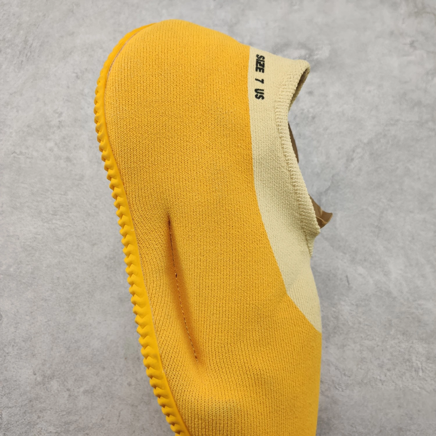 sneakers3a- GW5353 item : B-X030B2610O