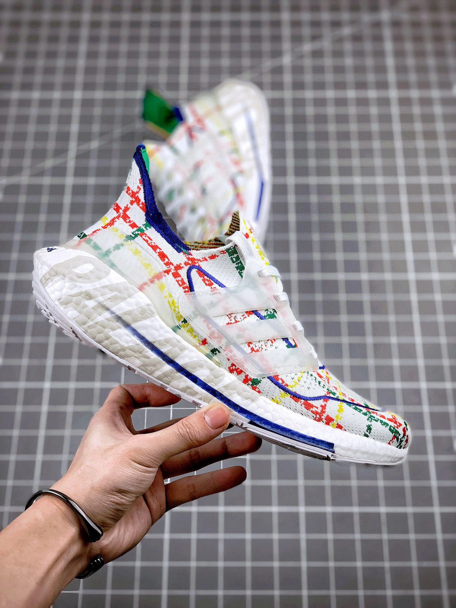 sneakers3a- GY5556 item : B-X234C2109O
