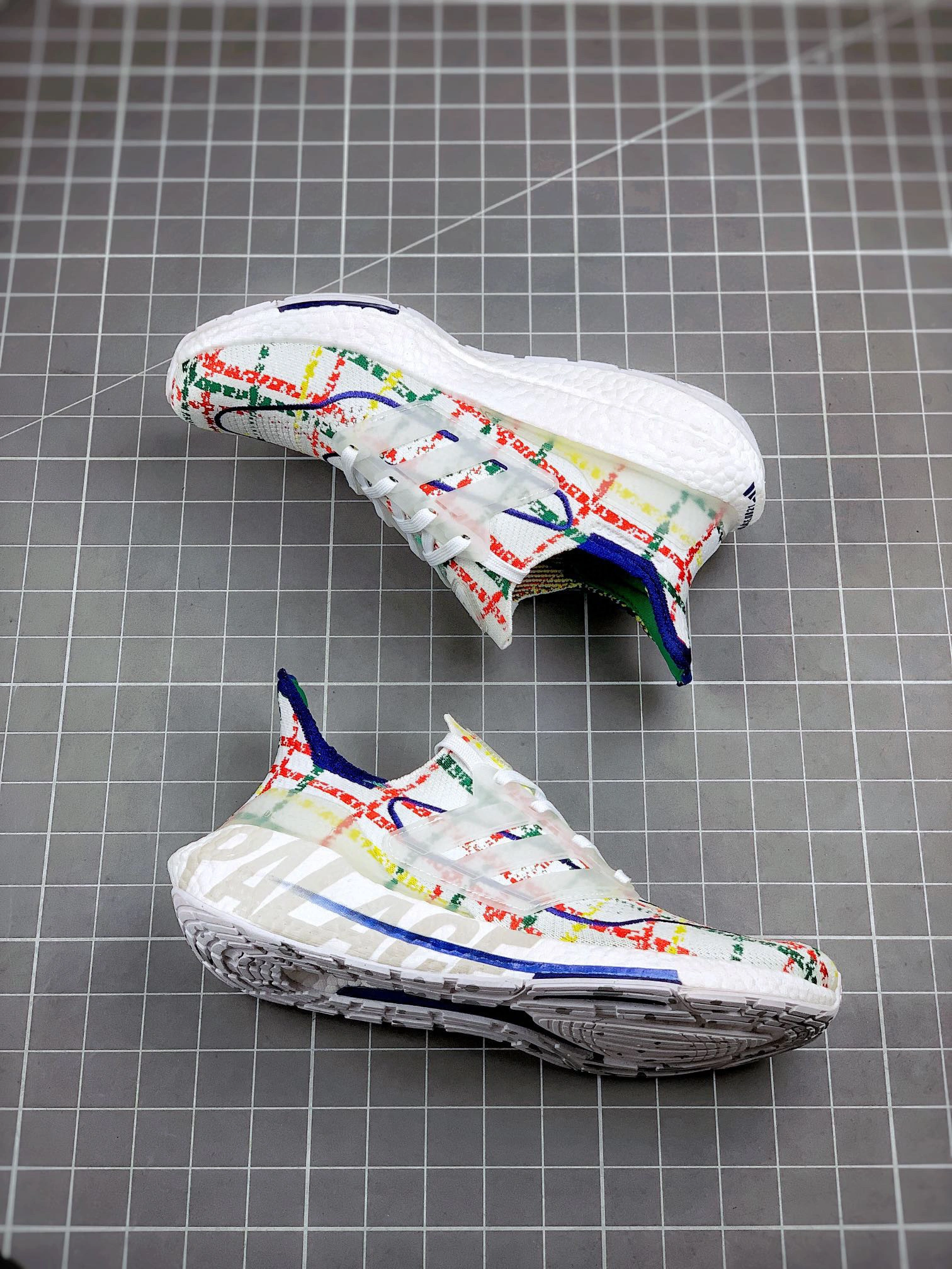 sneakers3a- GY5556 item : B-X234C2109O