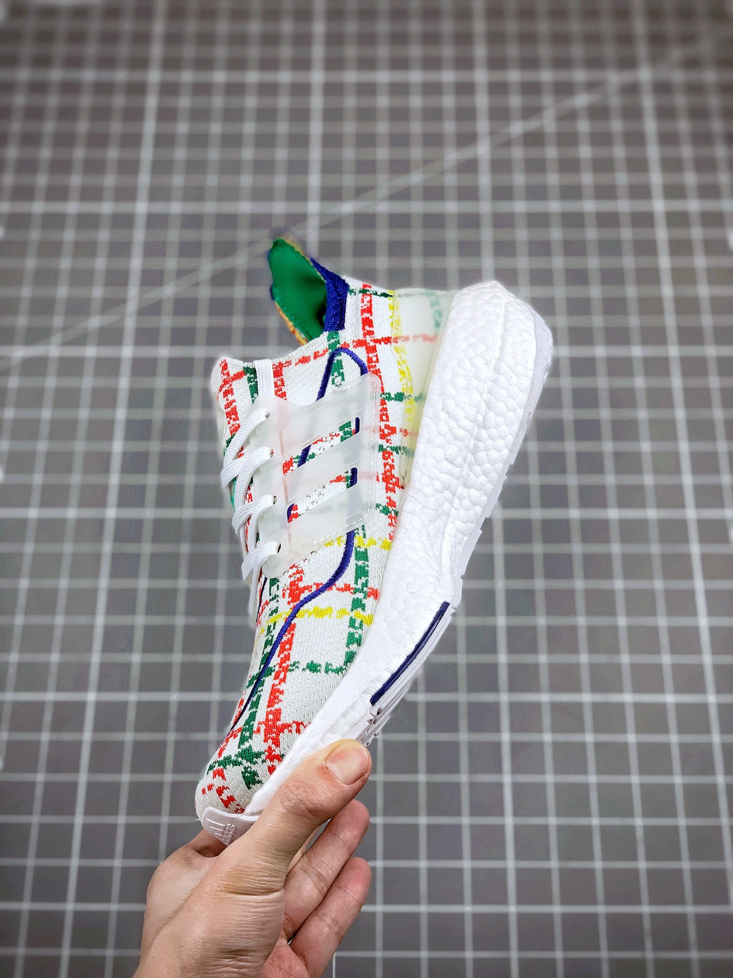 sneakers3a- GY5556 item : B-X234C2109O