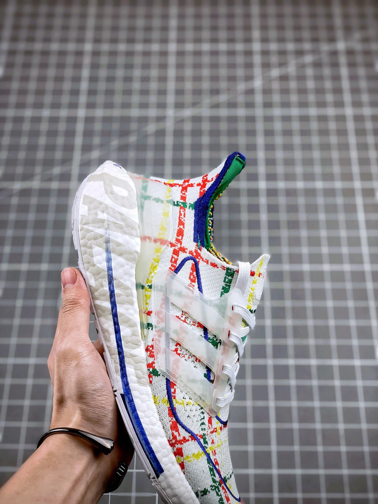 sneakers3a- GY5556 item : B-X234C2109O