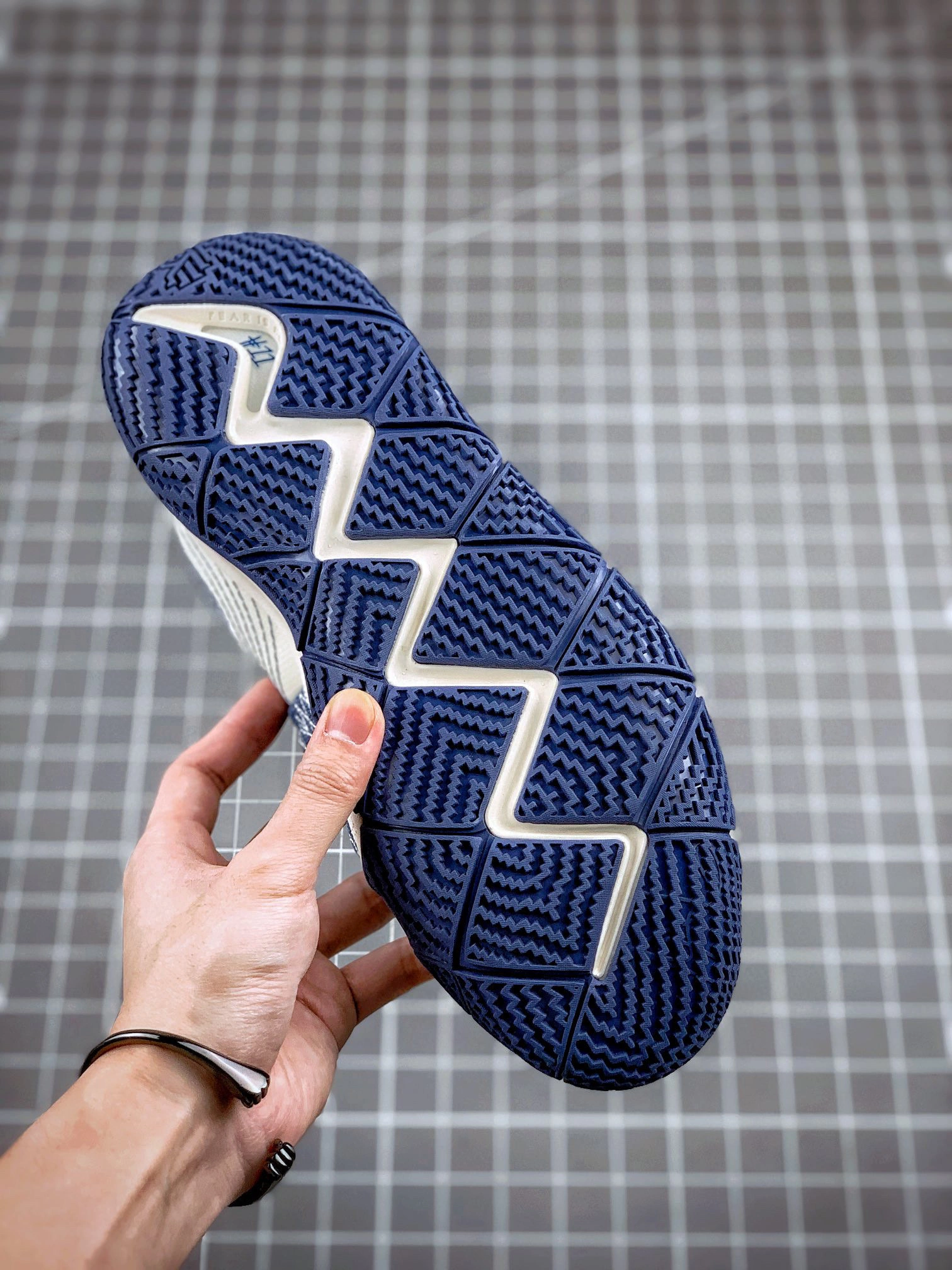 sneakers3a- S2 DA6806-100 item : B-X029B2607O