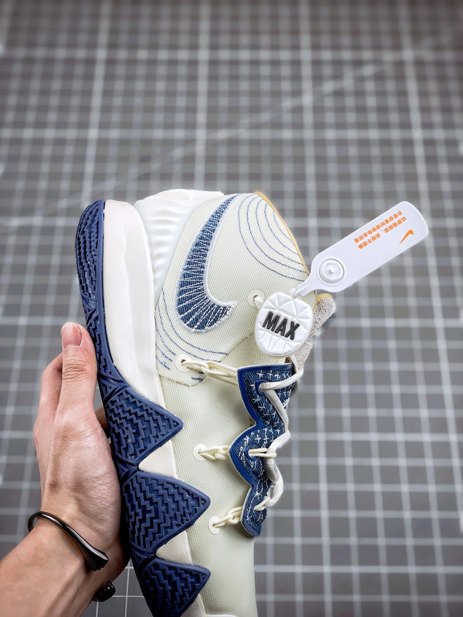 sneakers3a- S2 DA6806-100 item : B-X029B2607O