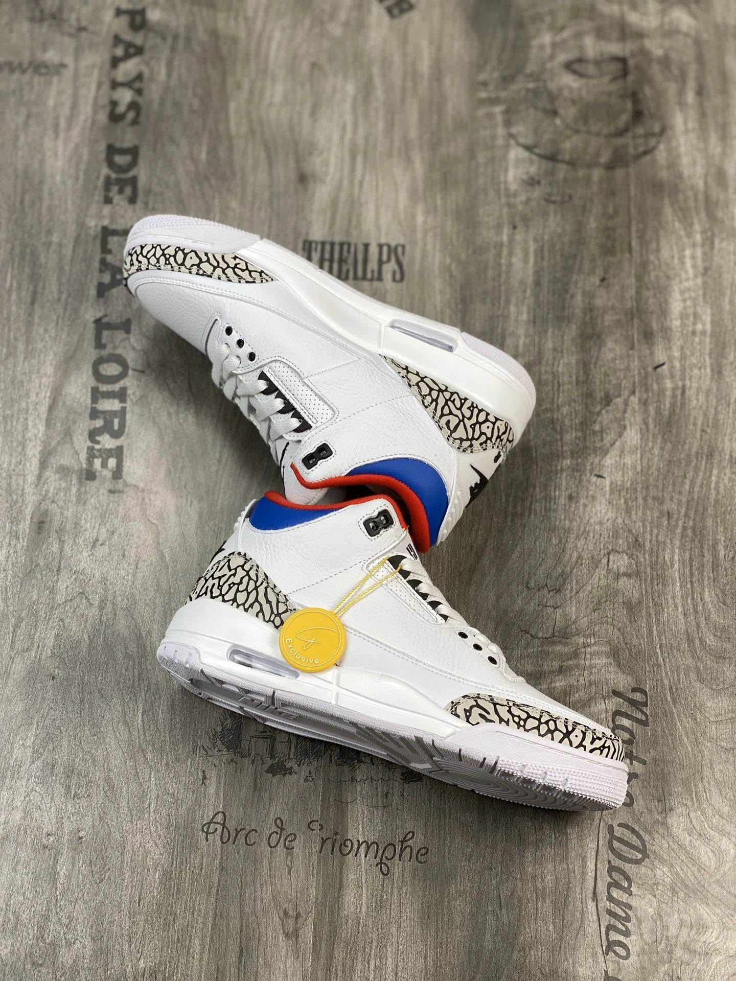 sneakers3a--"Seoul" AV8370-100 item:C-X401I2249V