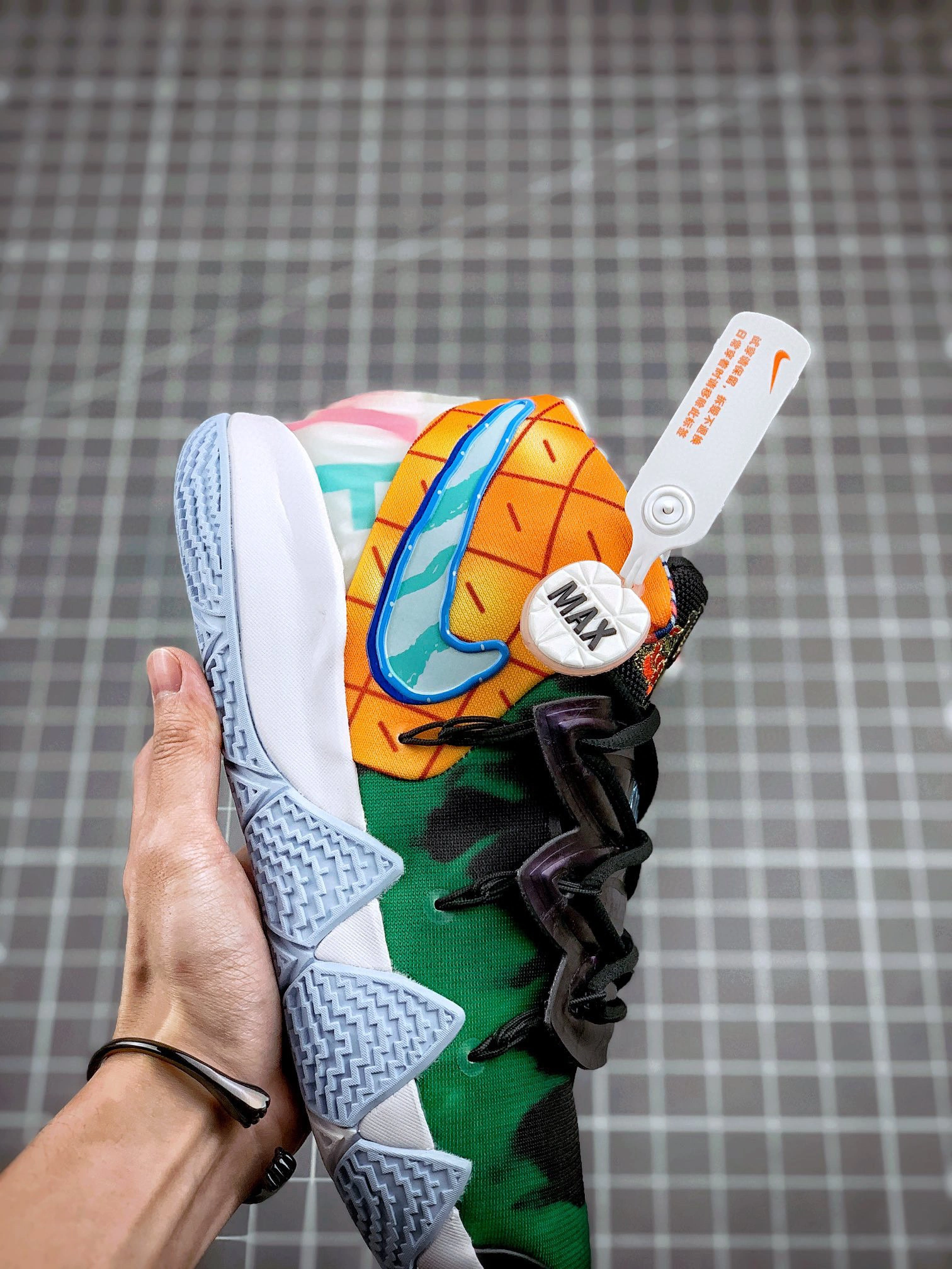 sneakers3a- item : B-X338C2115O