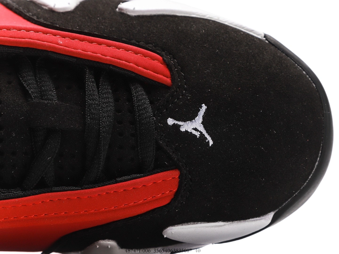sneakers3a— 14 487471-006 item:C-X000C1311