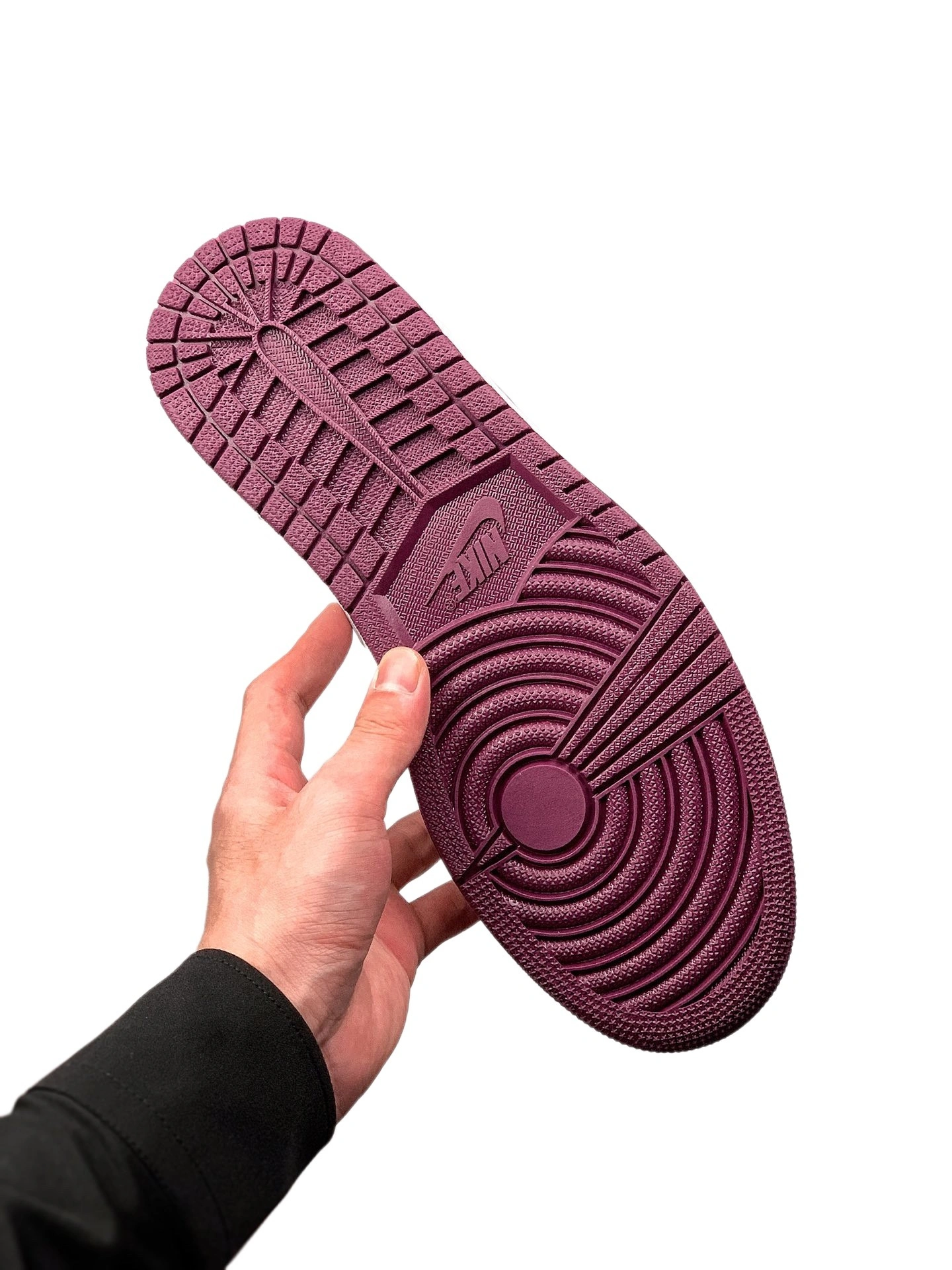 sneakers3a— 555088-611 item:C-X167C1338
