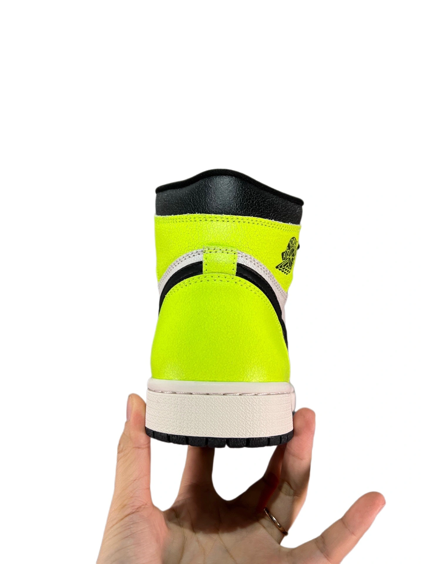 sneakers3a— 555088-702 item:C-X000C1326