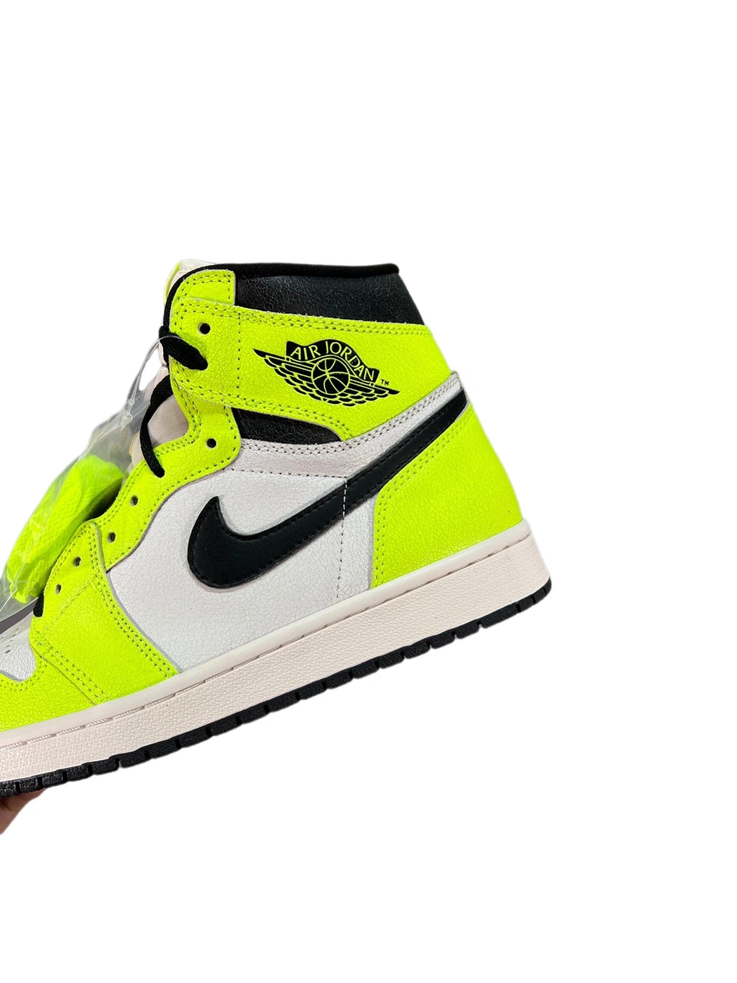sneakers3a— 555088-702 item:C-X000C1326