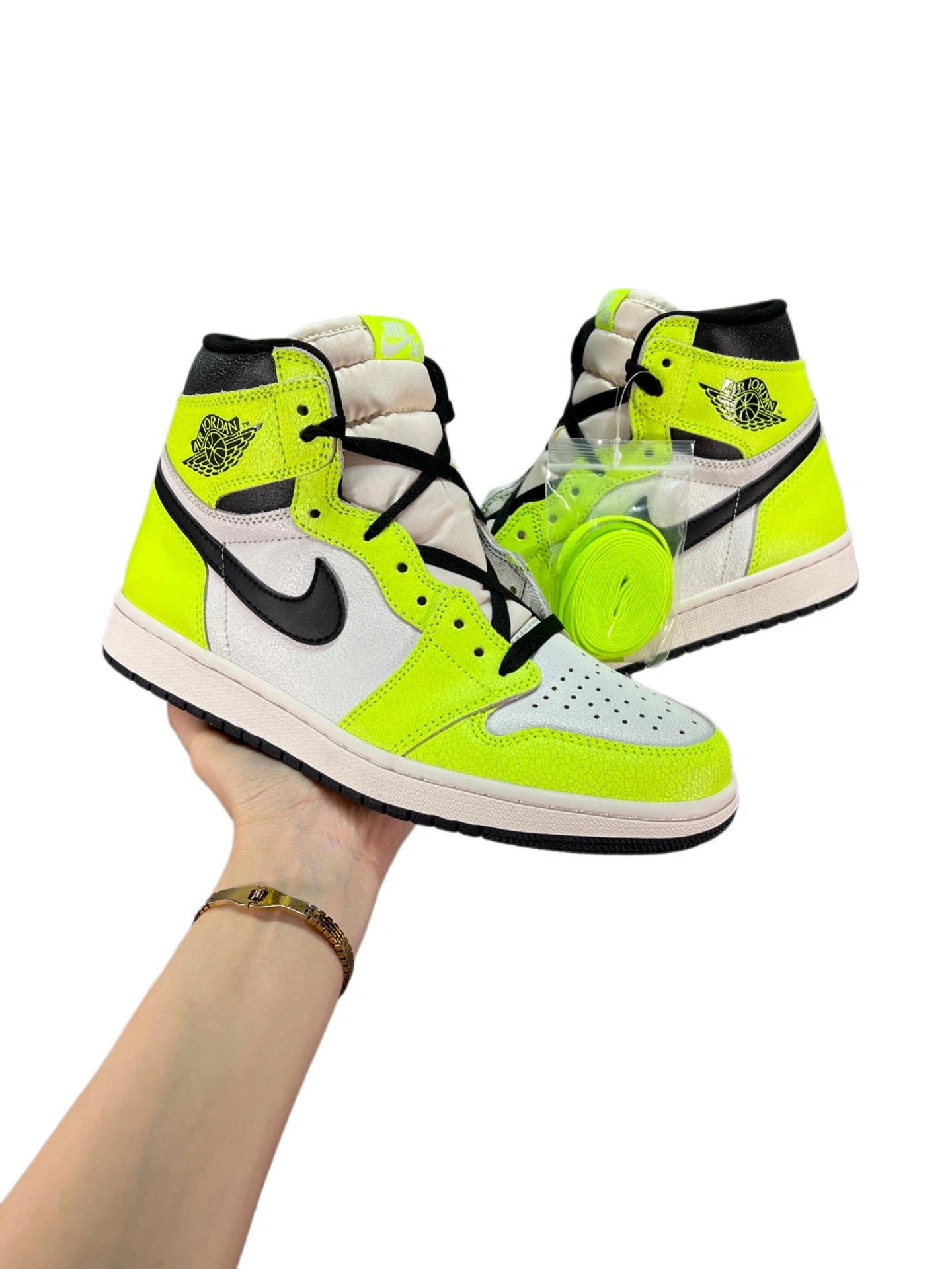 sneakers3a— 555088-702 item:C-X000C1326