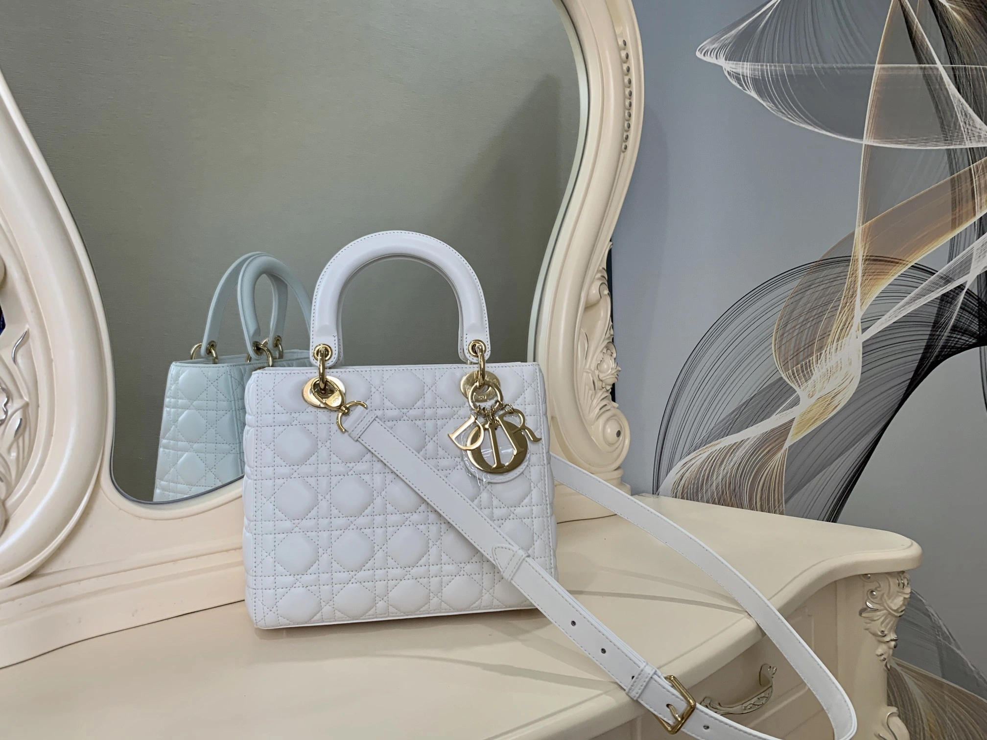 Custombag-- high quality version Pure white sheepskin gold buttons item：C-B803D0750