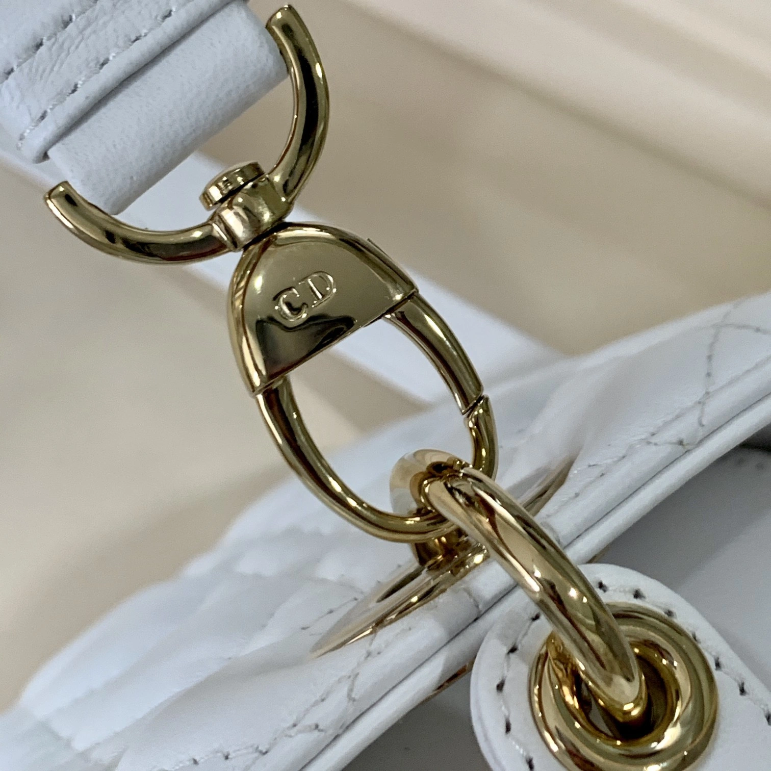 Custombag-- high quality version Pure white sheepskin gold buttons item：C-B803D0750