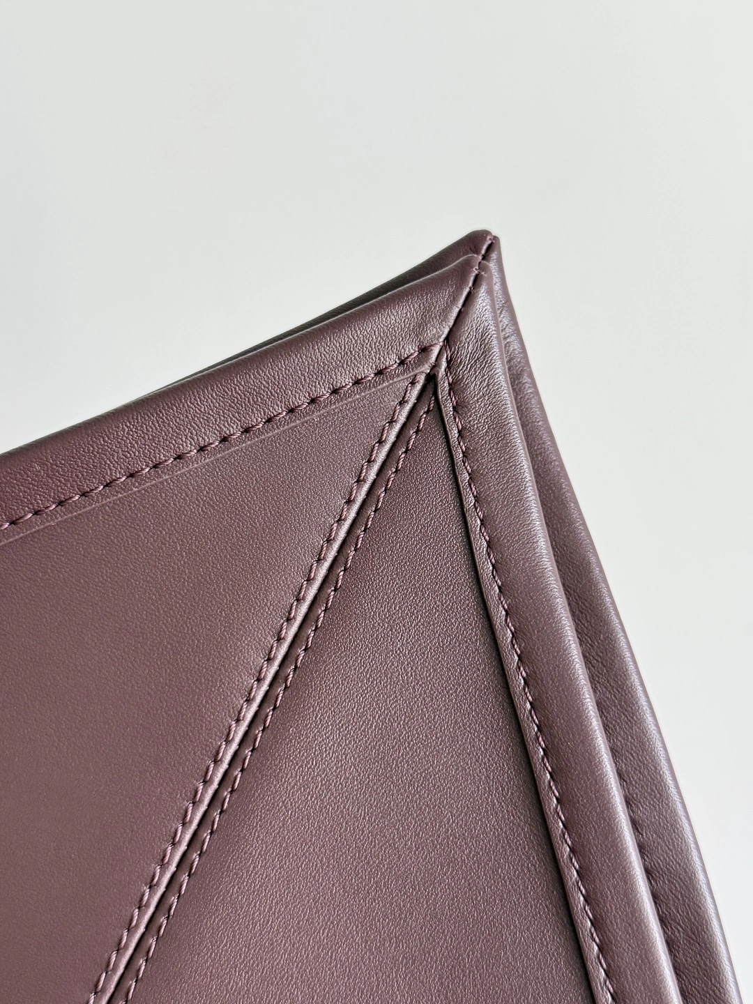 &MOMO-- V595t1 815807V4O902128 high quality version Andiamo Sawyer Calfskin item:E-B063F2197T