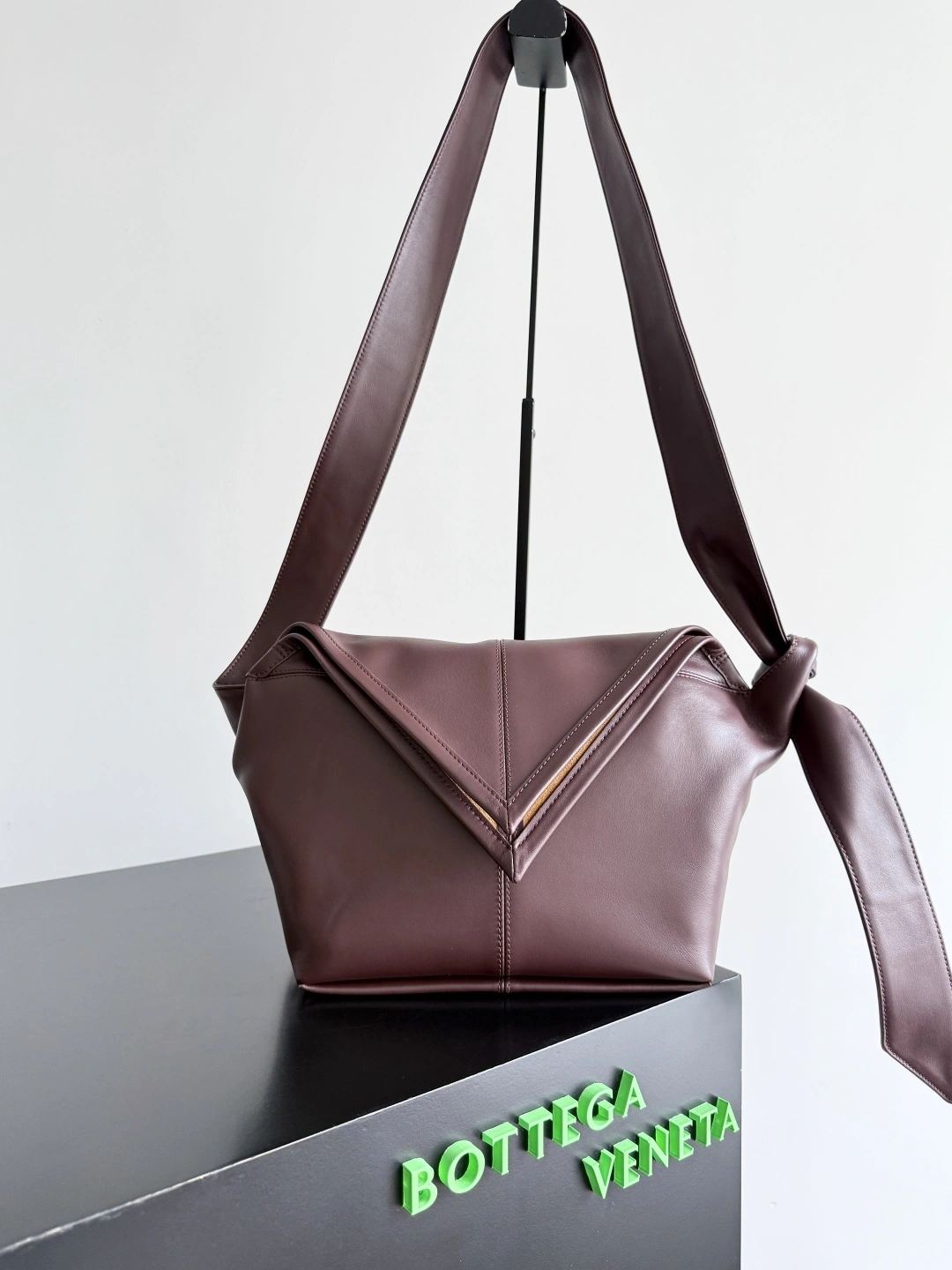 &MOMO-- V595t1 815807V4O902128 high quality version Andiamo Sawyer Calfskin item:E-B063F2197T