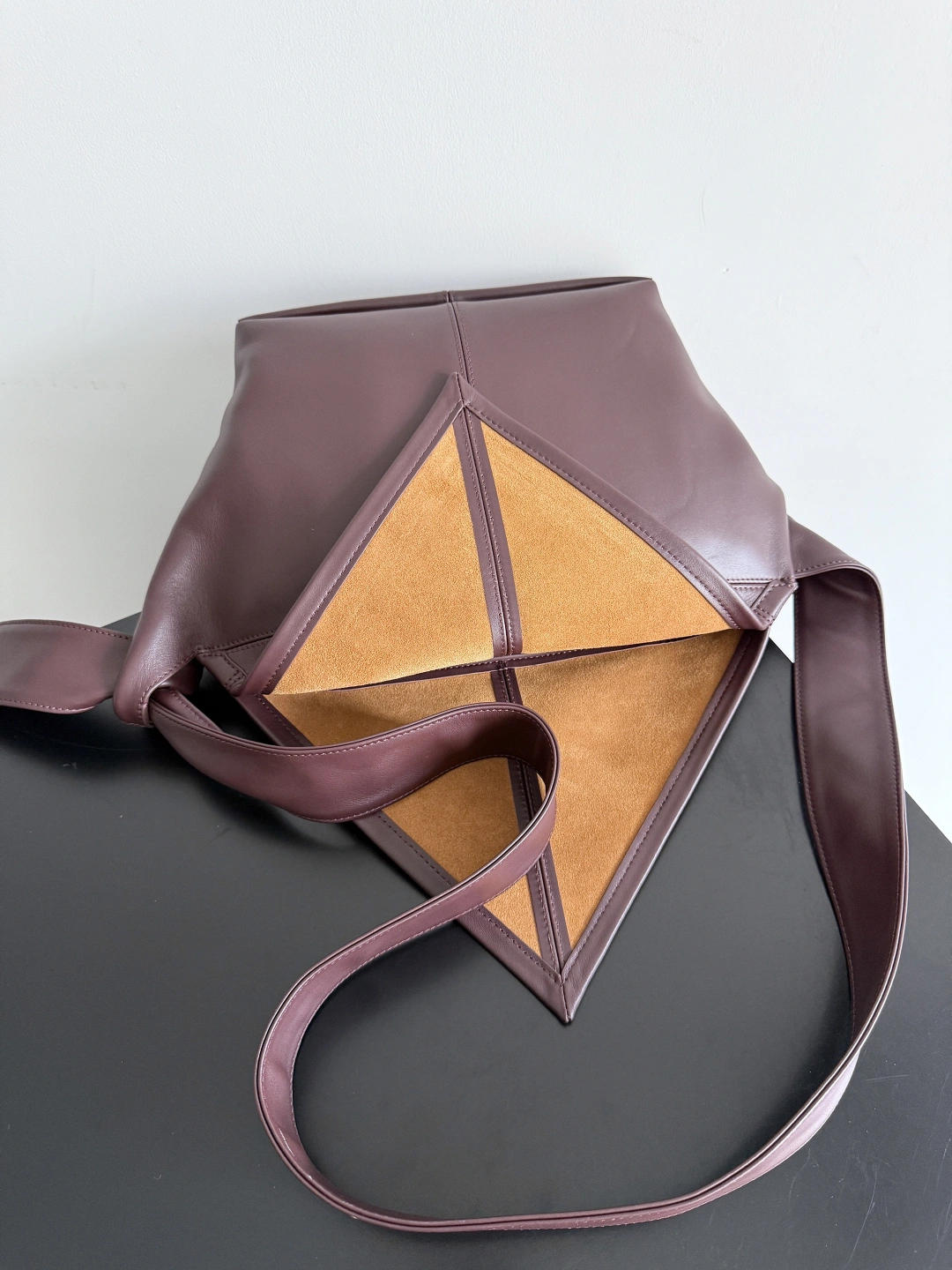 &MOMO-- V595t1 815807V4O902128 high quality version Andiamo Sawyer Calfskin item:E-B063F2197T