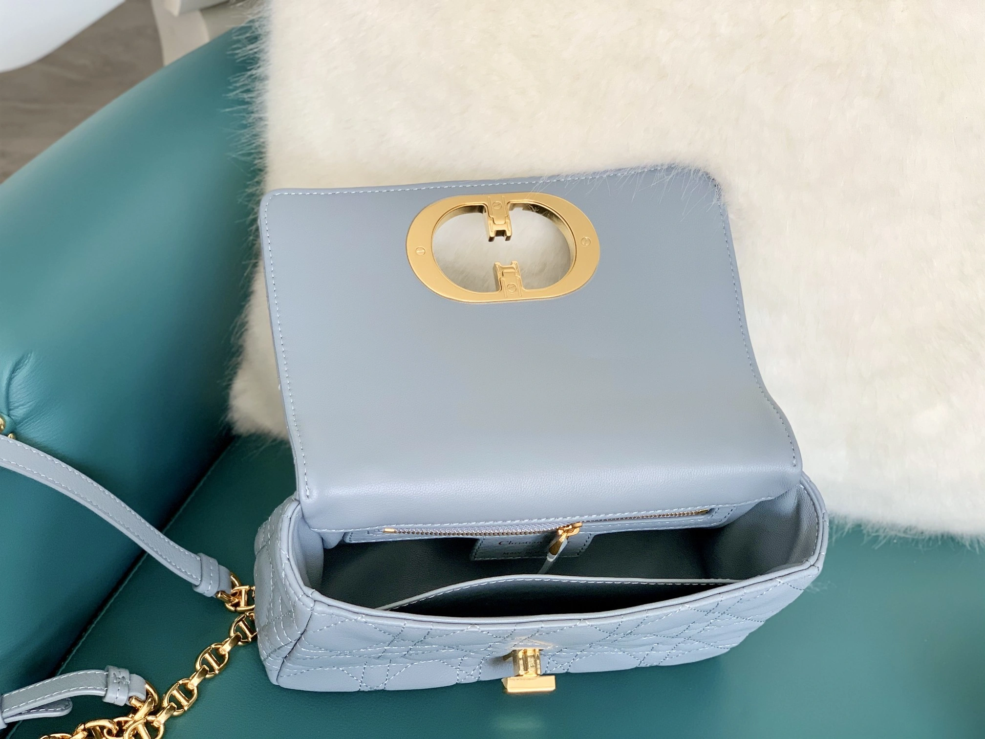 Custombag-- M9241UWHC-M81B M9242UWHC-M81B caro high quality version item：C-B803D0706