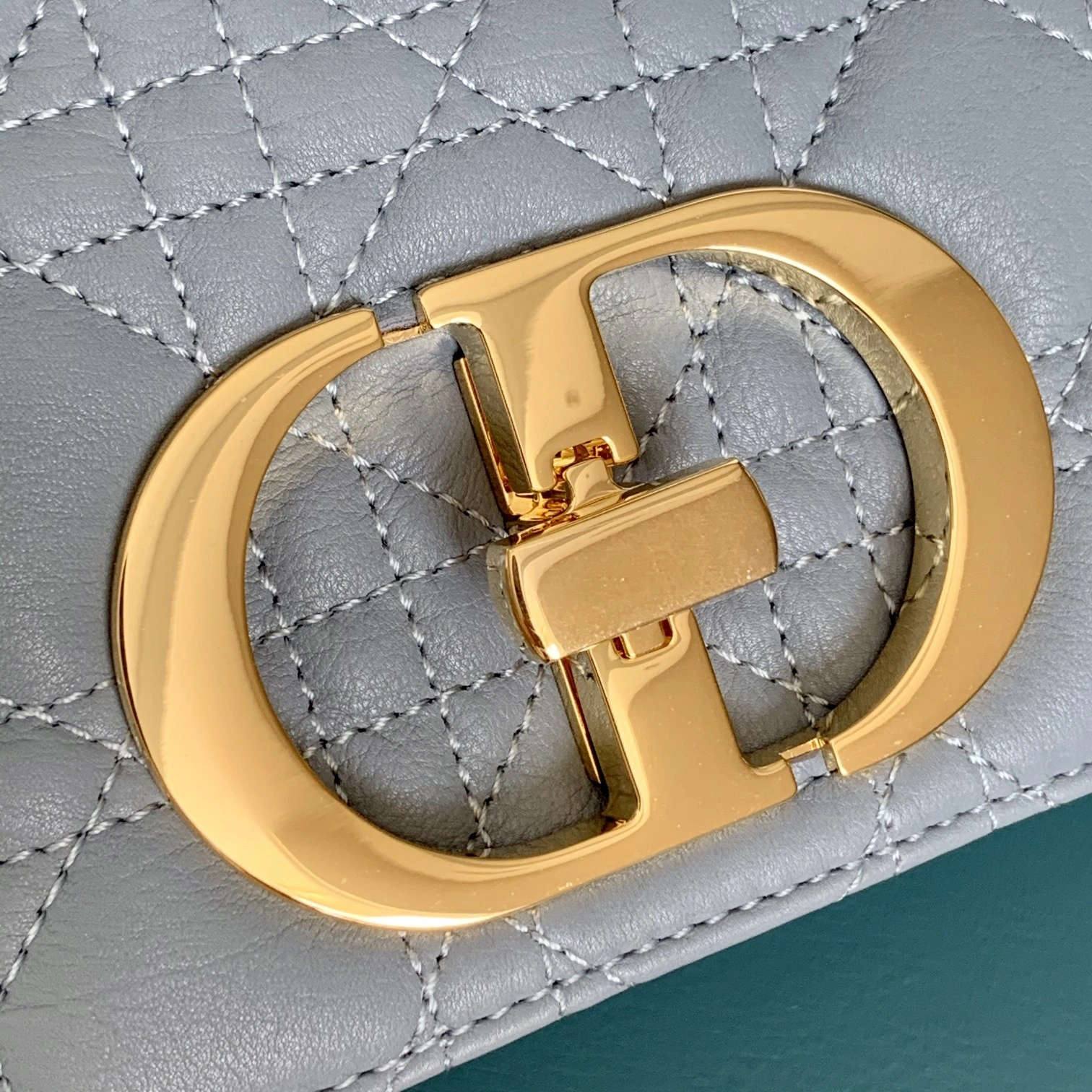 Custombag-- M9241UWHC-M81B M9242UWHC-M81B caro high quality version item：C-B803D0706