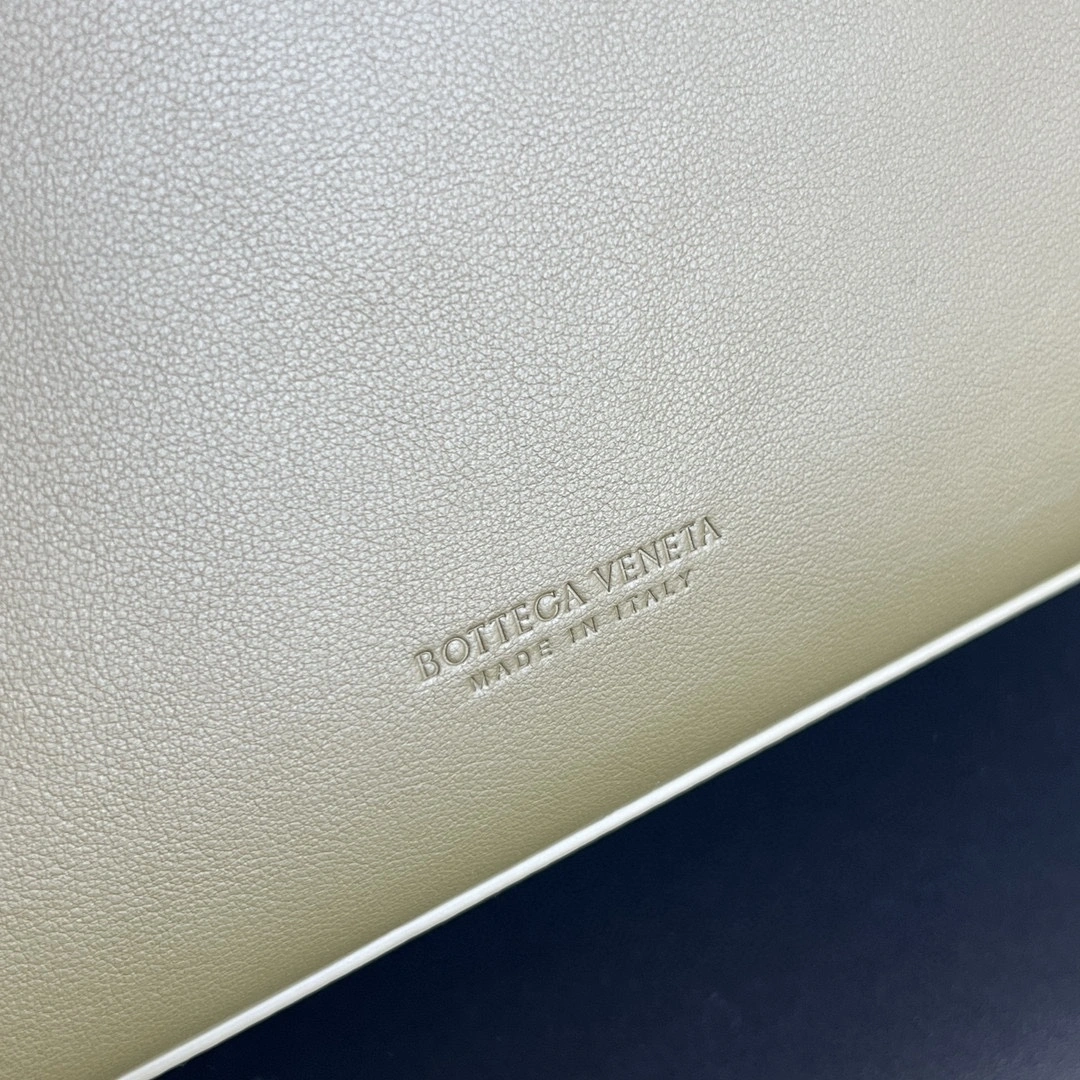 Custombag-- V595t1 806010V4O923356 counters quality Andiamo cowhide item:E-B479A0913