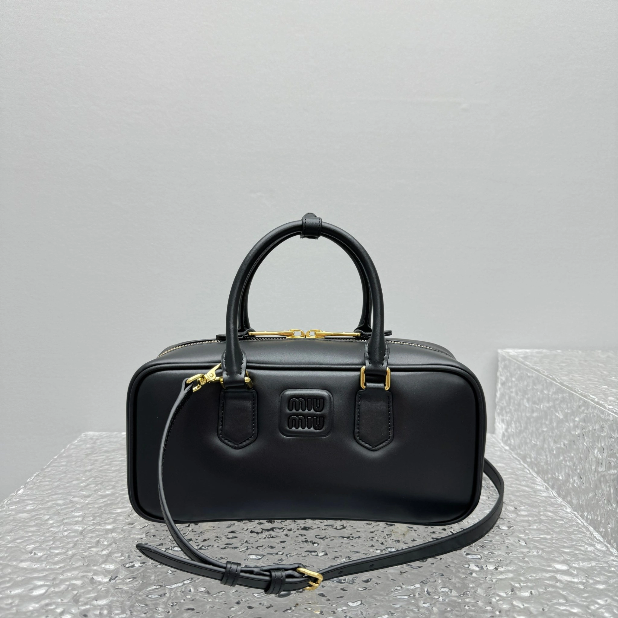 MOMO- 7iu7iu 5BB148-2F8K-F0002-V-OOO SS23 Softy Padded high quality version item:E-B664G2007