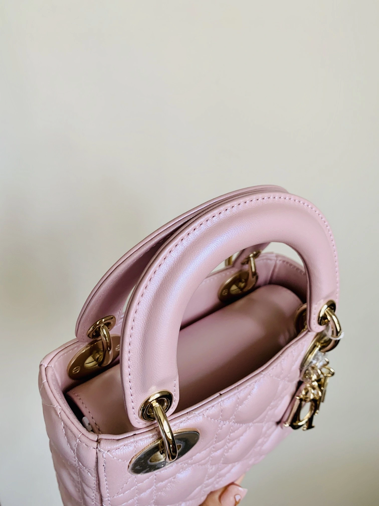 Custombag-- M0505OADU-M15P Lady high quality version Pearl powder item：C-B803D0718
