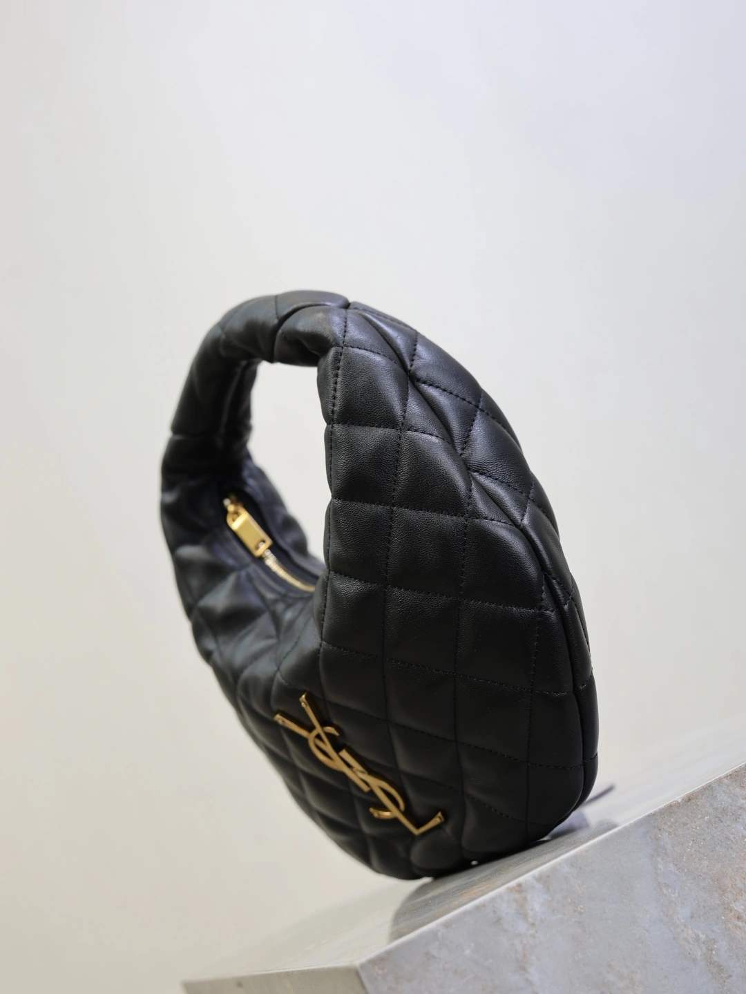 MOMO-- Yv5s 851689-AAANG-1000 high quality version ICARE baby sheepskin item:E-B000I1199T
