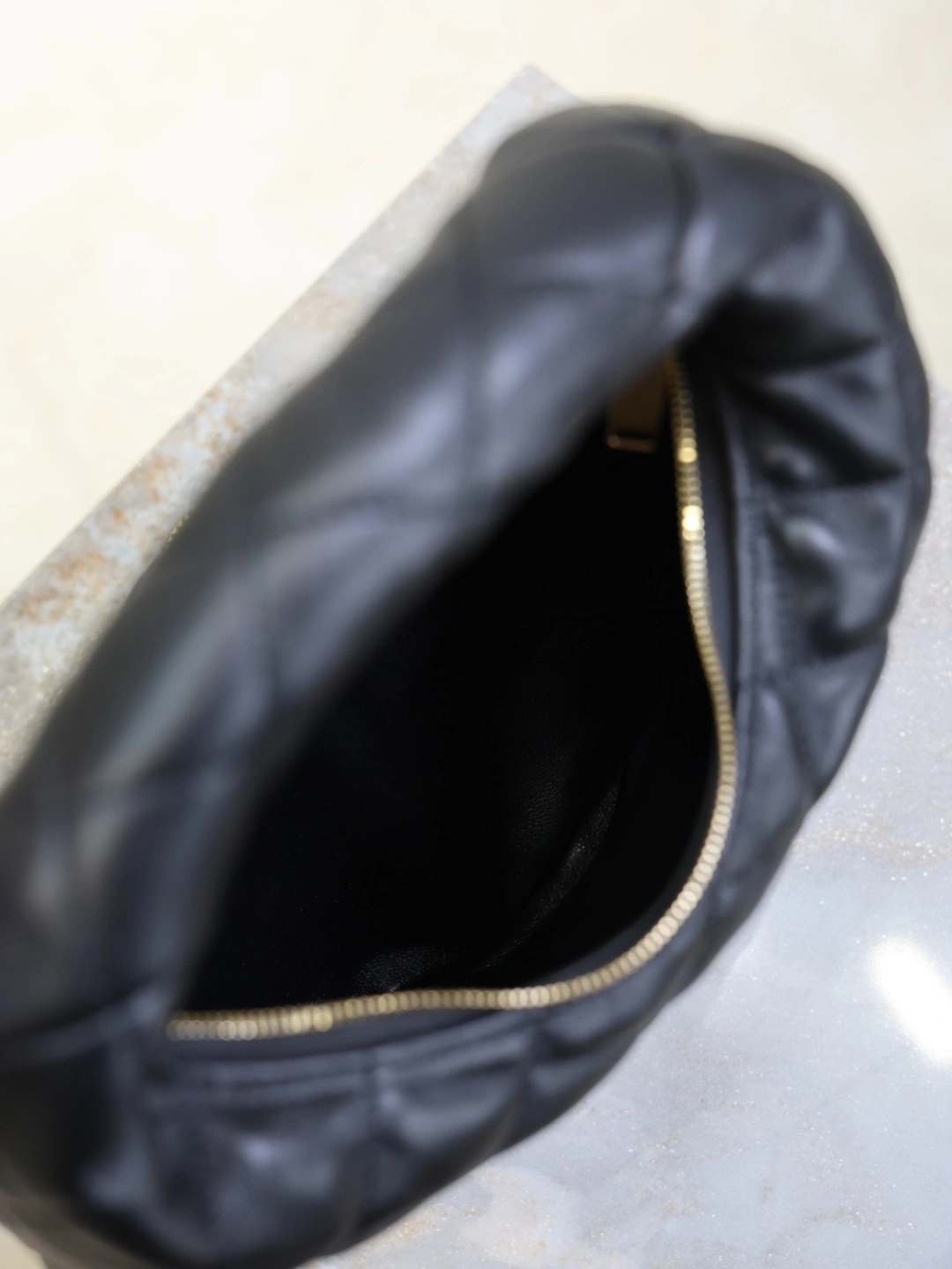 MOMO-- Yv5s 851689-AAANG-1000 high quality version ICARE baby sheepskin item:E-B000I1199T
