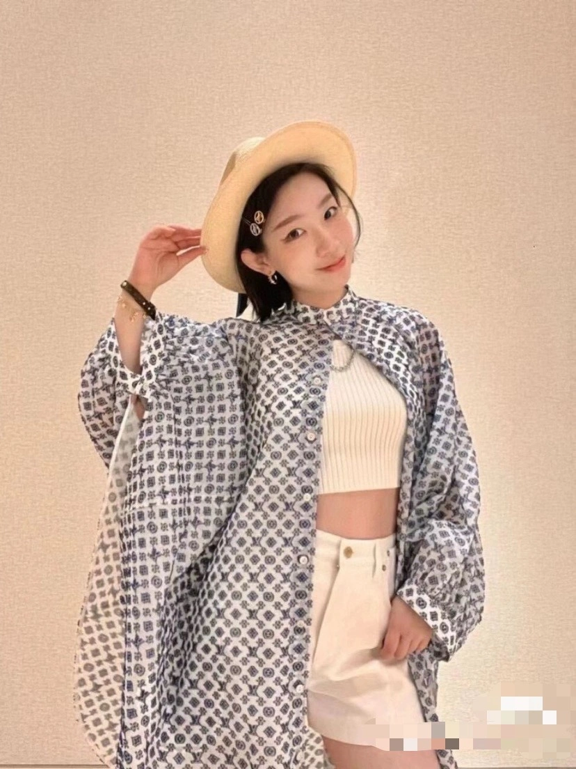 victoria-- 8V oversized item:D-F244G0726