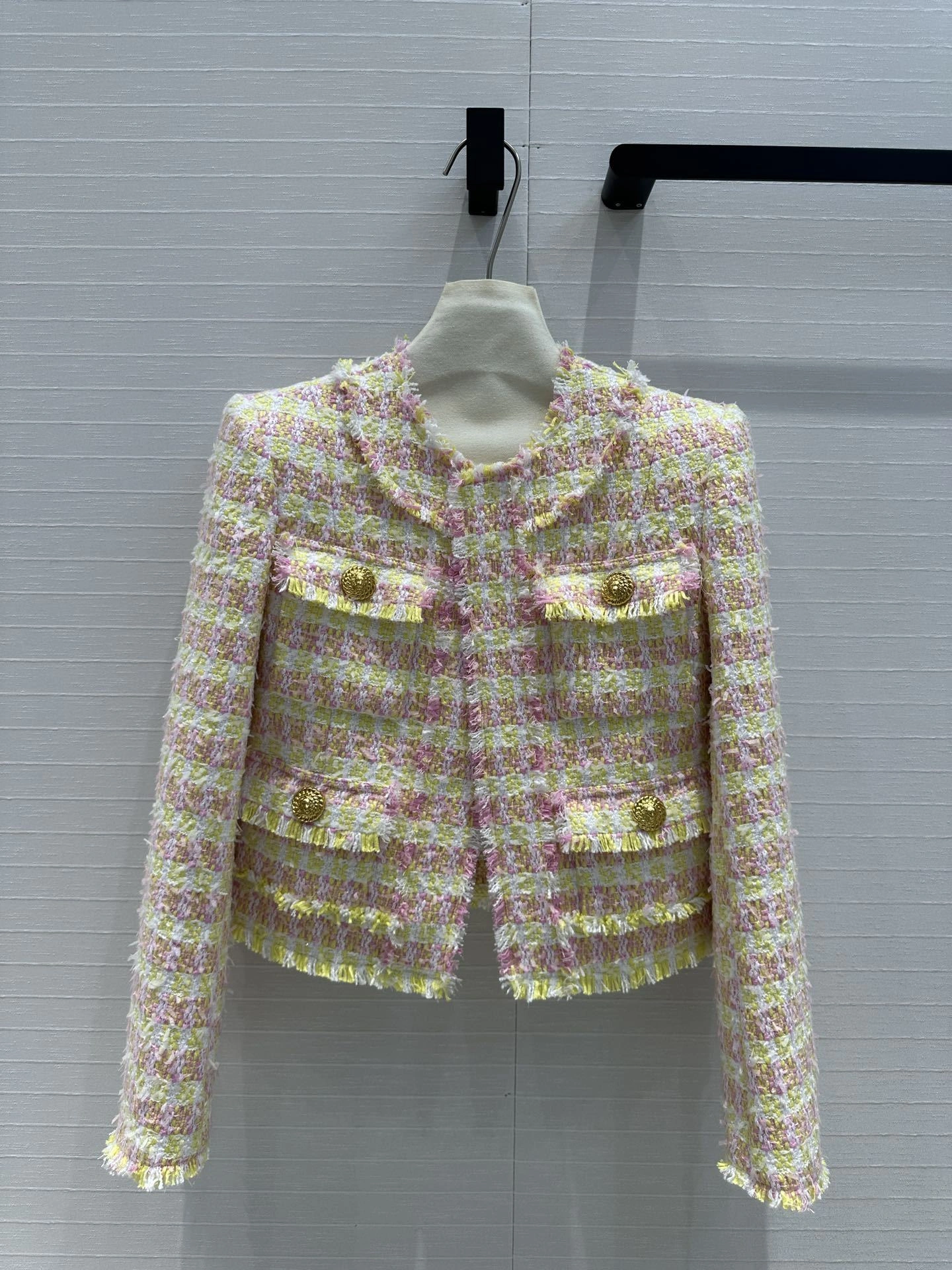 &victoria- 21871i9 item:D-F061I0601