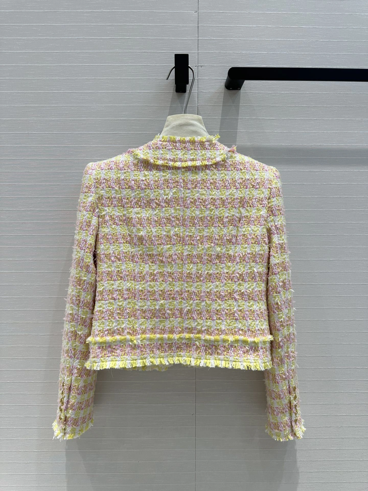 &victoria- 21871i9 item:D-F061I0601