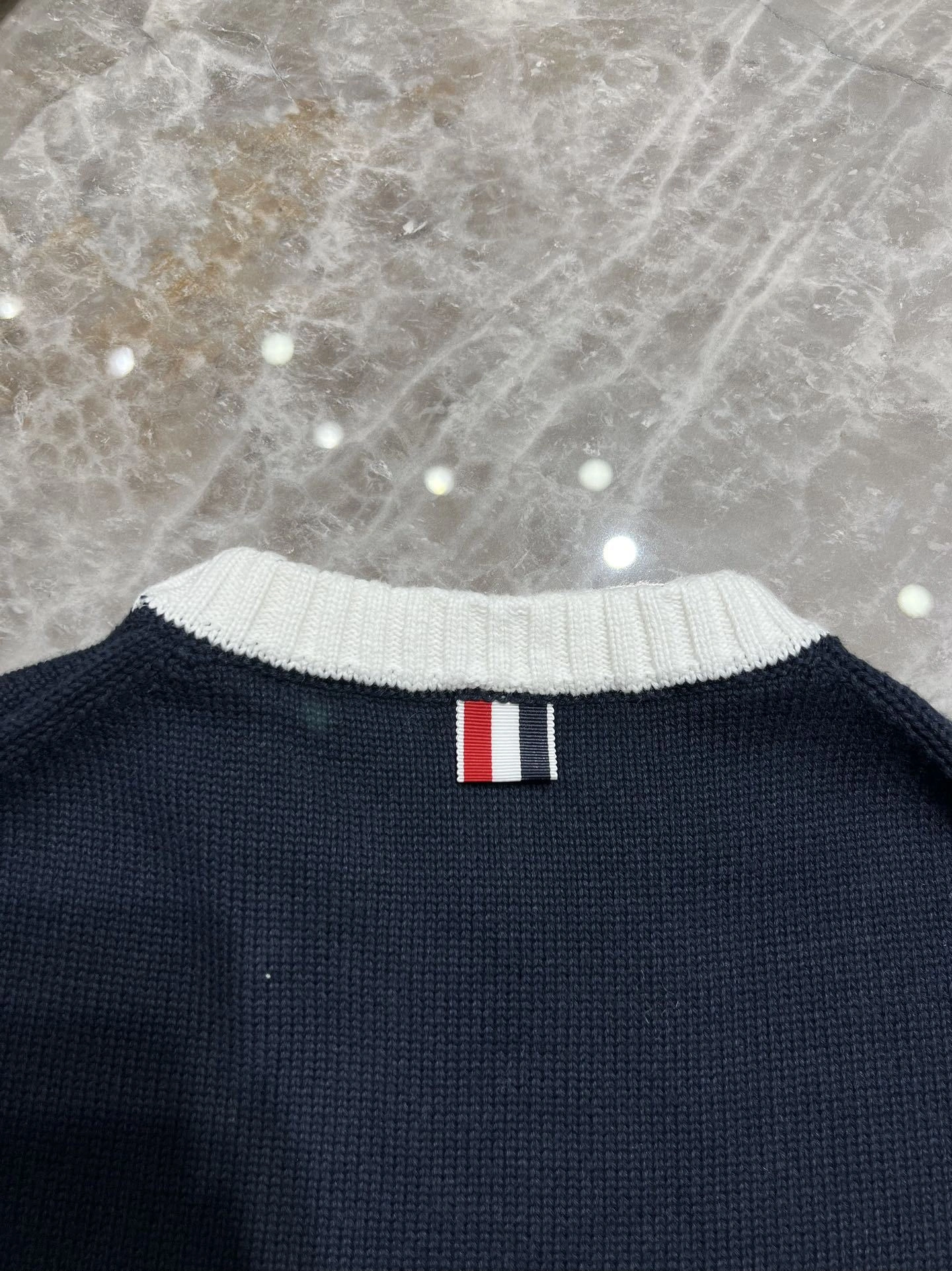 victoria- 2row95 item:D-F140G2436