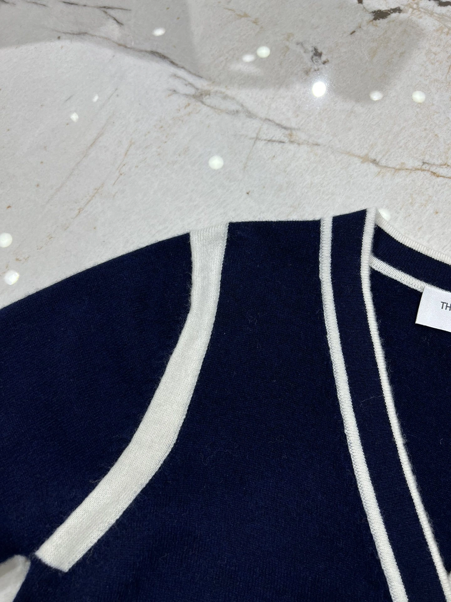 victoria- 2row95 item:D-F140J5031