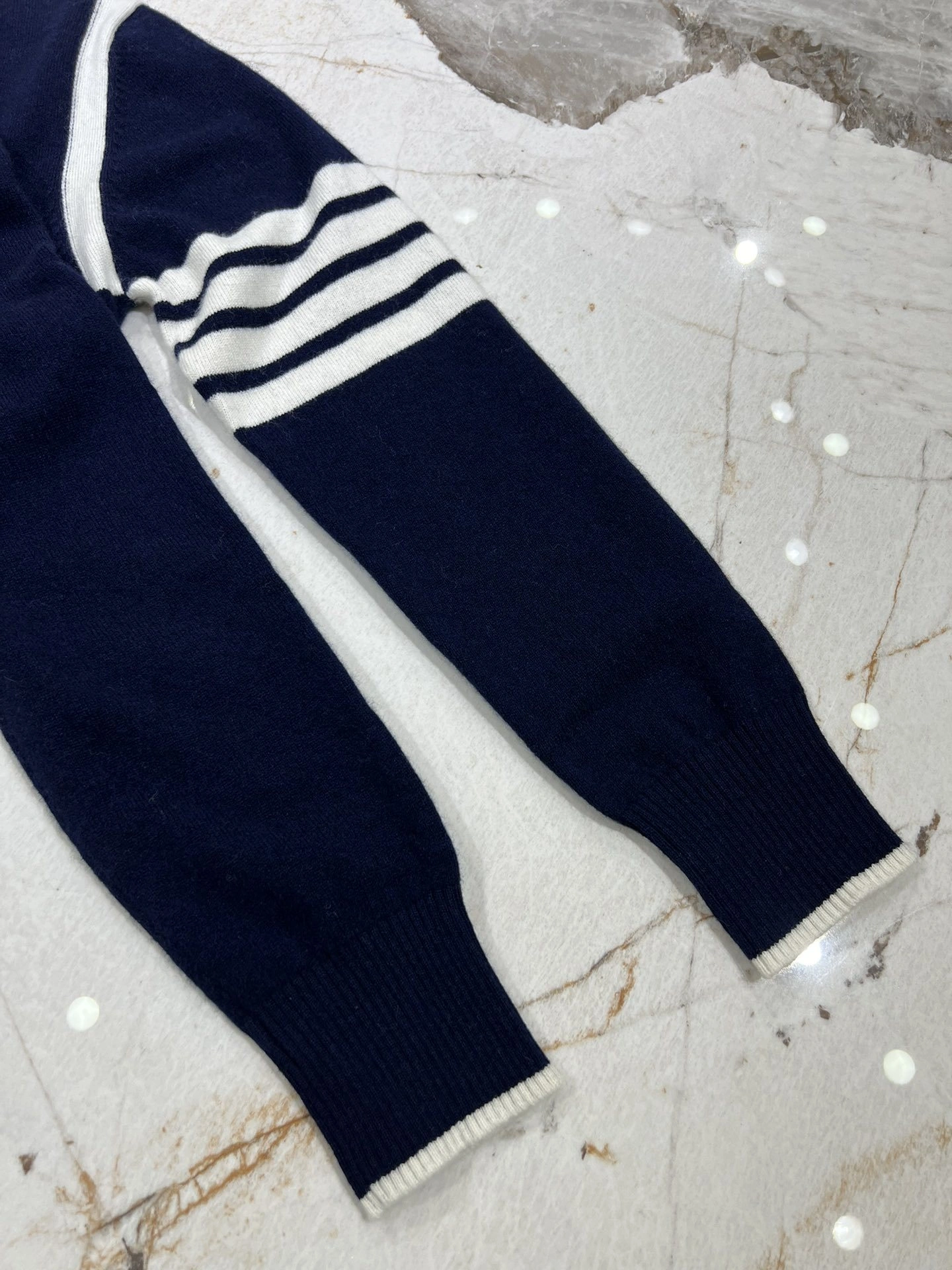 victoria- 2row95 item:D-F140J5031