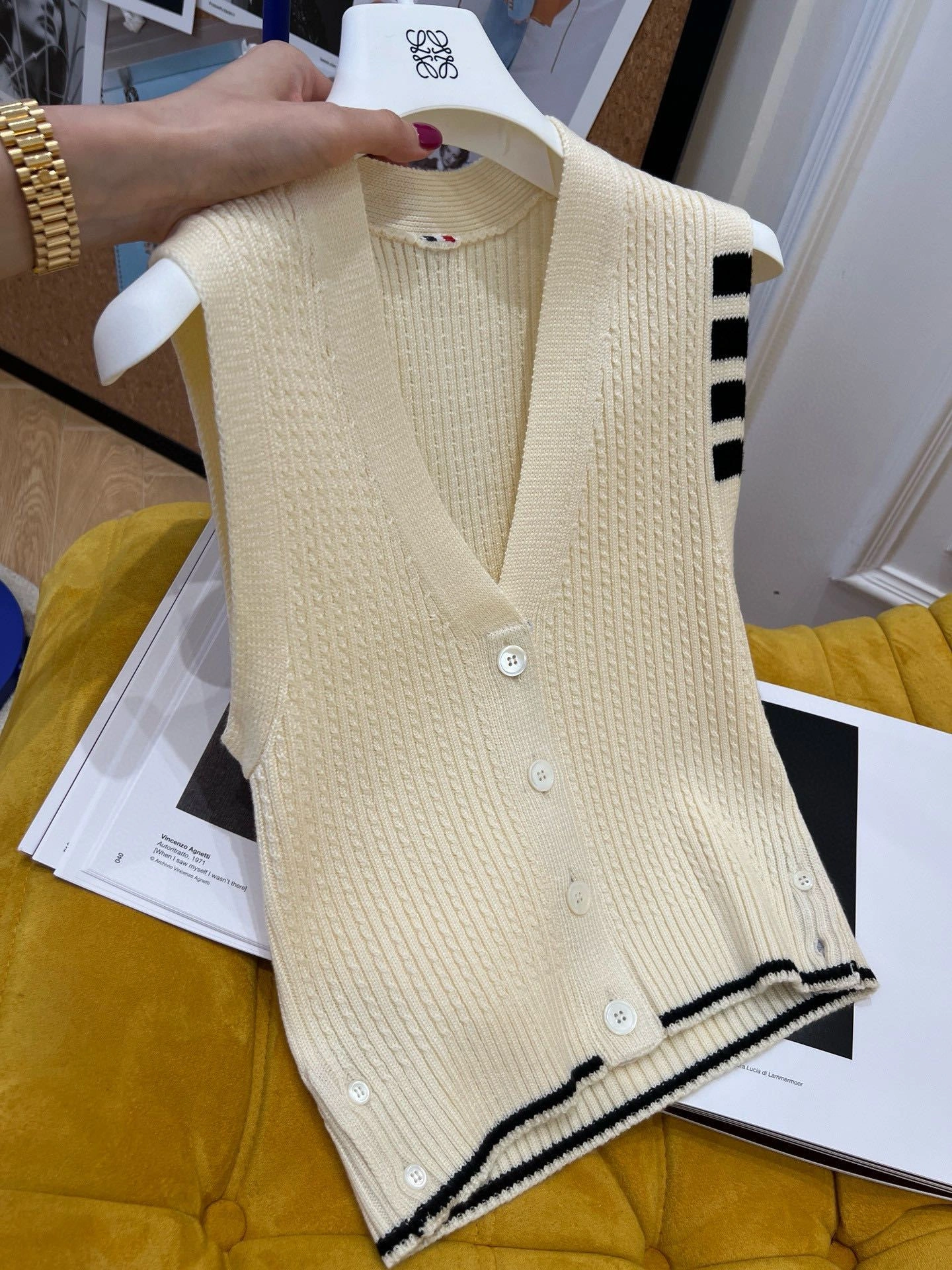 &victoria- 2row95 item:D-F240G0955
