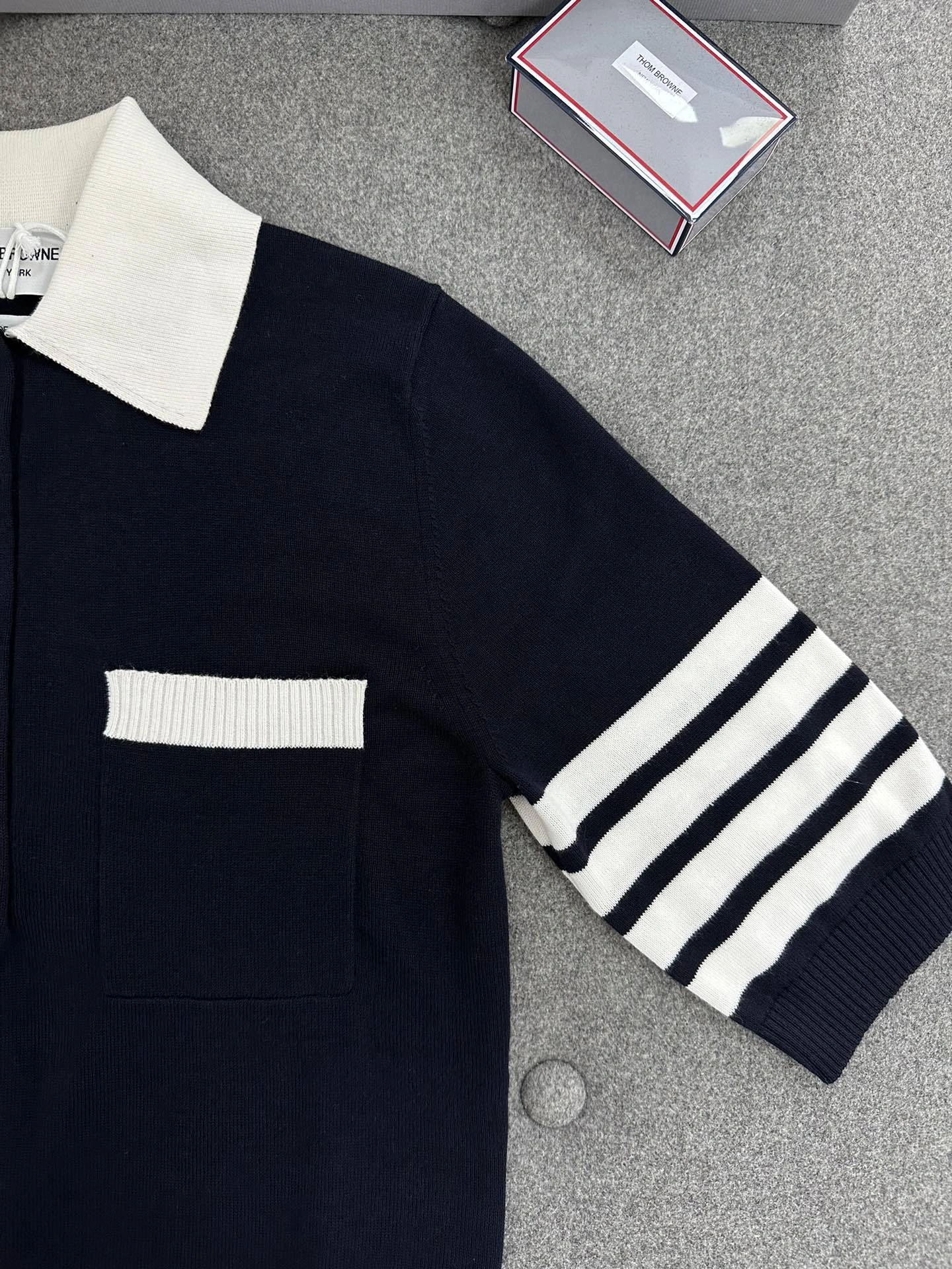 victoria- 2row95 polo 🎀 item:C-F801G2043