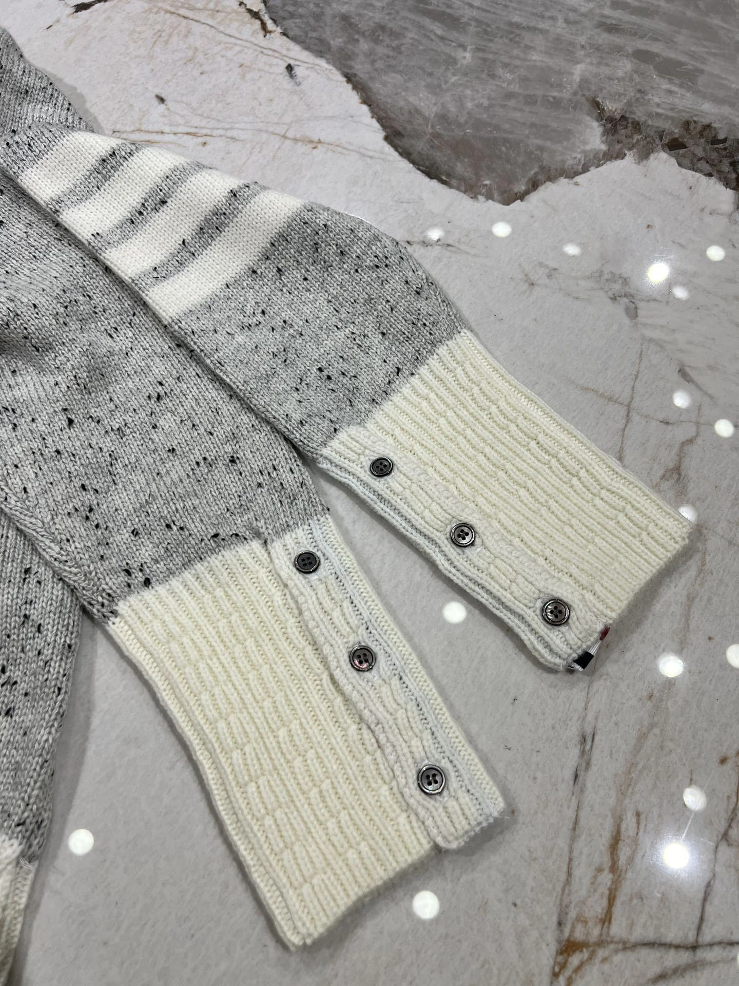 victoria- 2row95 wool 2Colour item:D-F140J5030-2