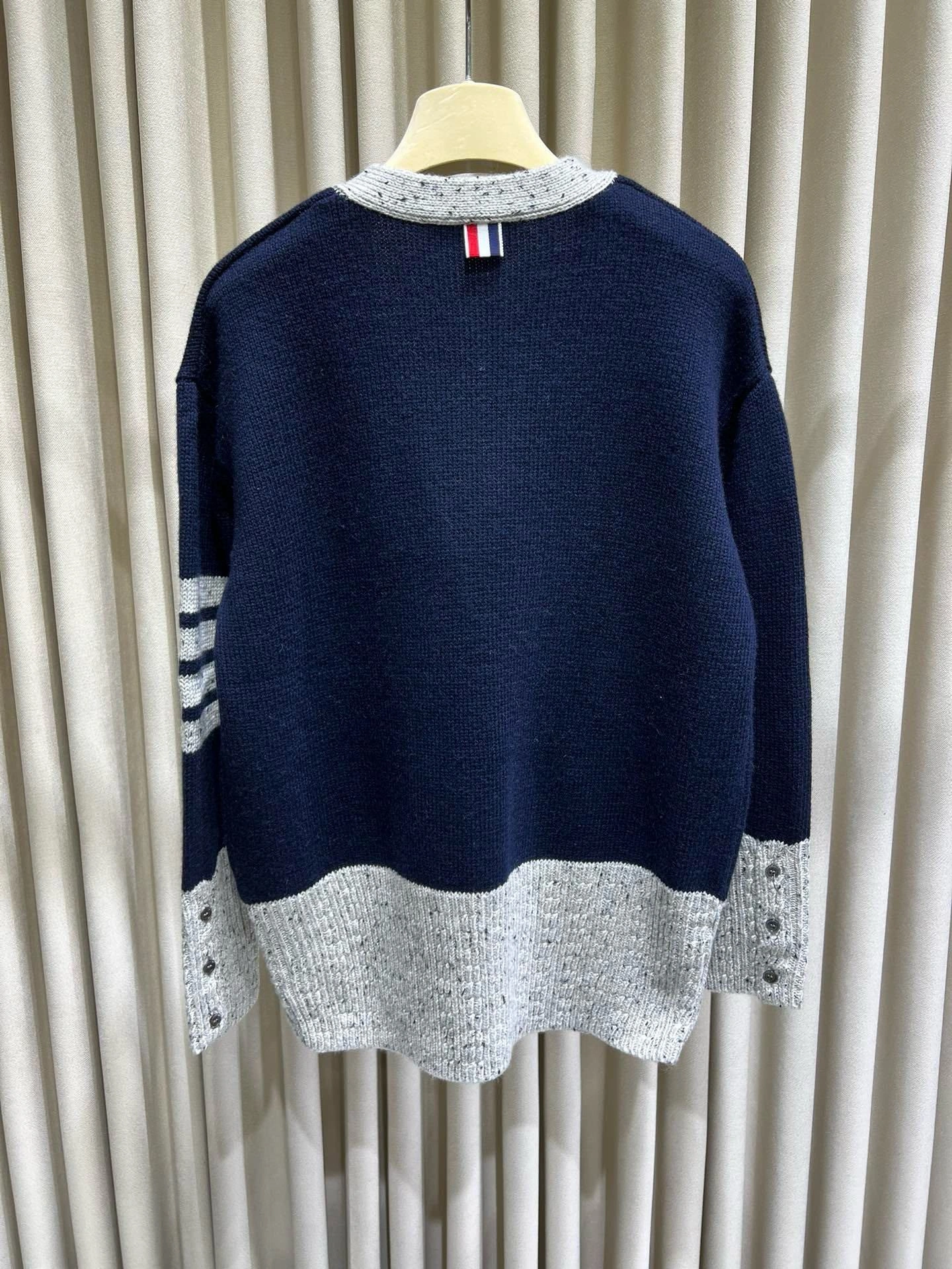 victoria- 2row95 wool 2Colour item:D-F140J5030-2