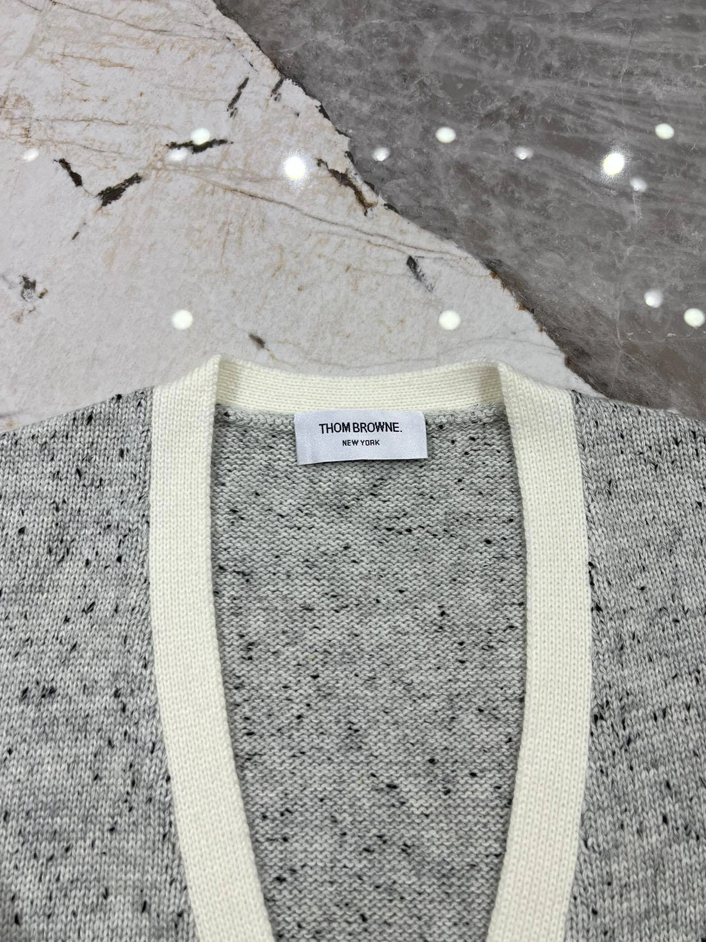 victoria- 2row95 wool 2Colour item:D-F140J5030-2