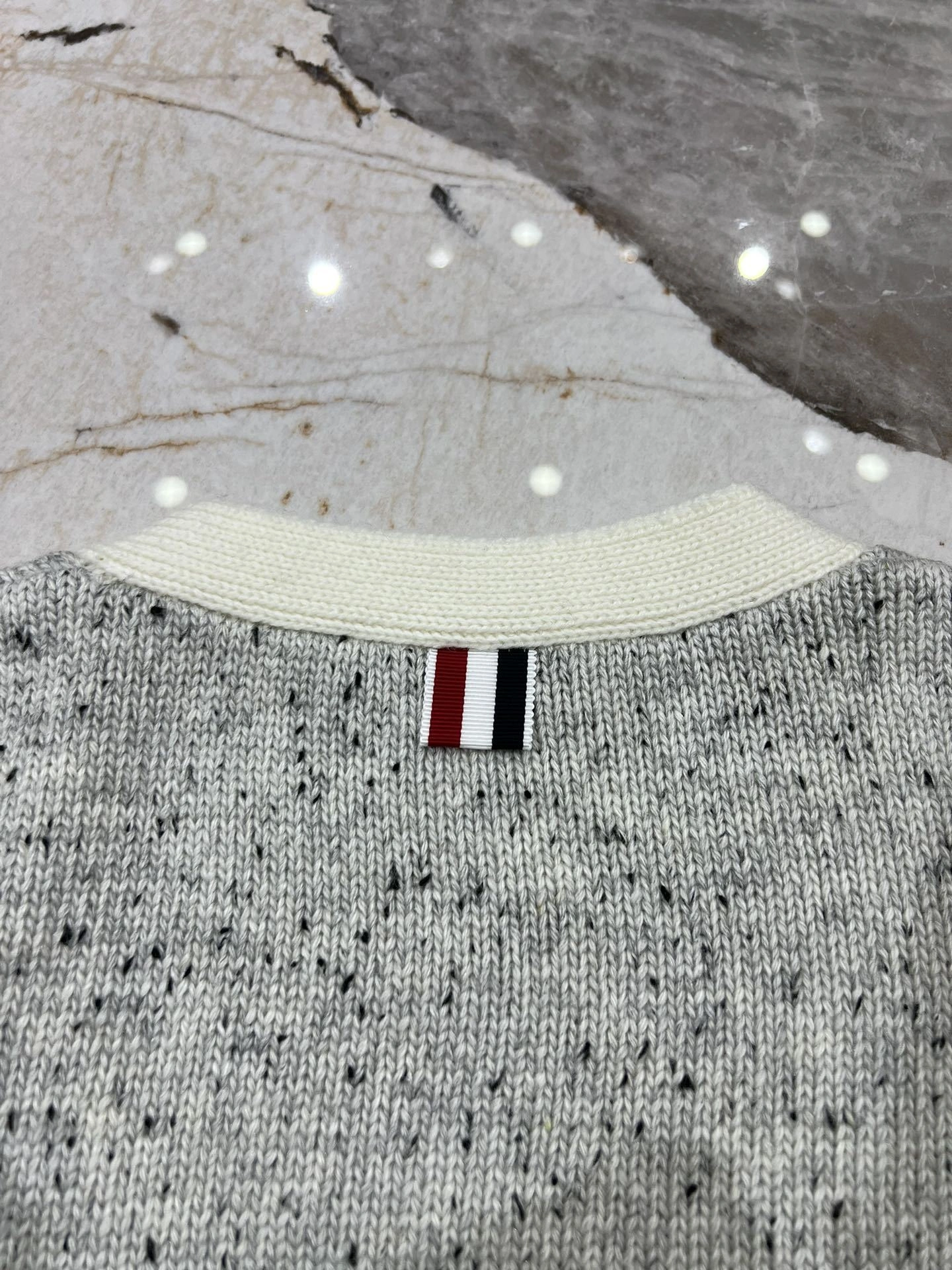 victoria- 2row95 wool 2Colour item:D-F140J5030-2