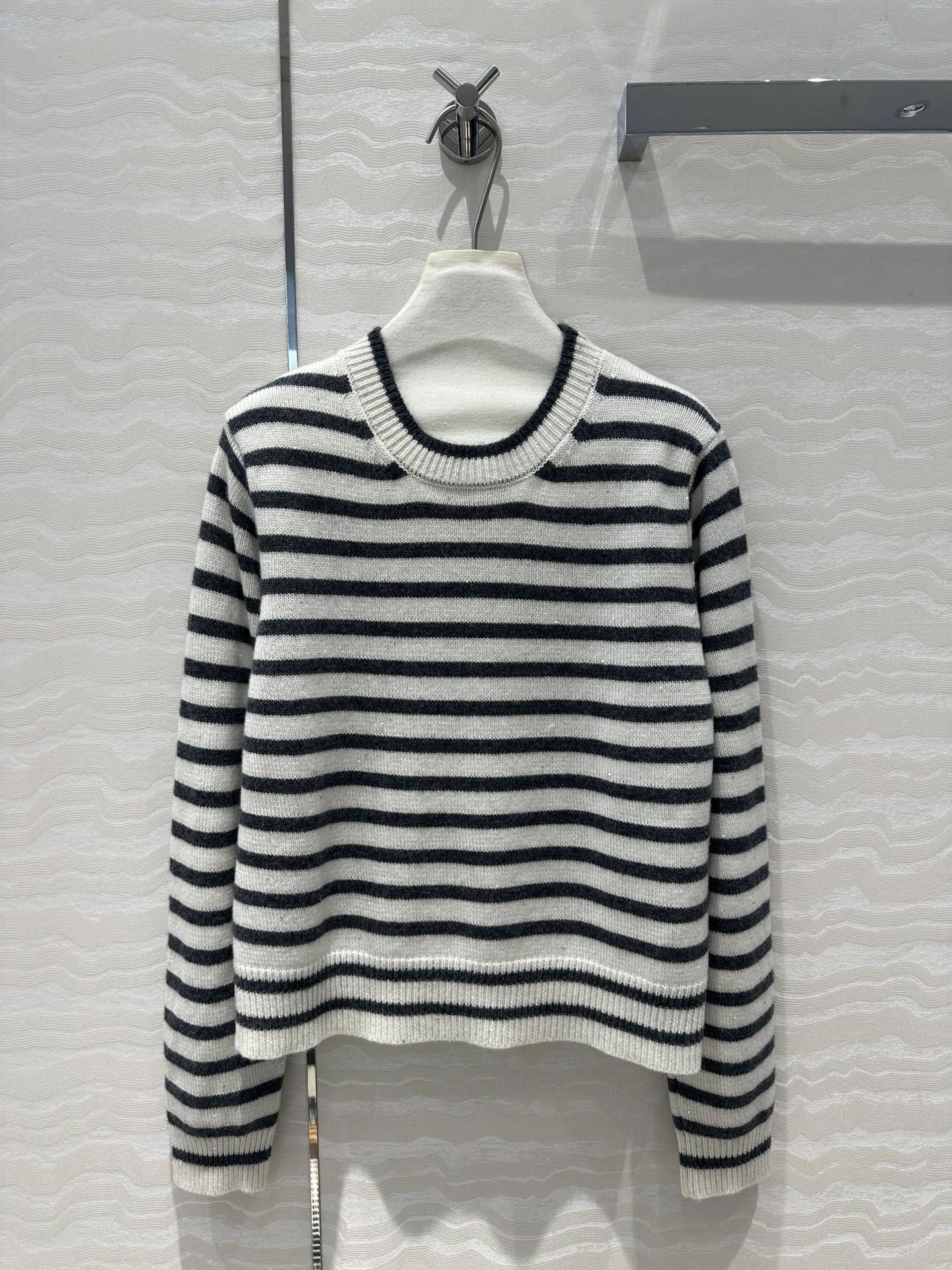 victoria- 2ru9588o cashmere item:D-F061I0604