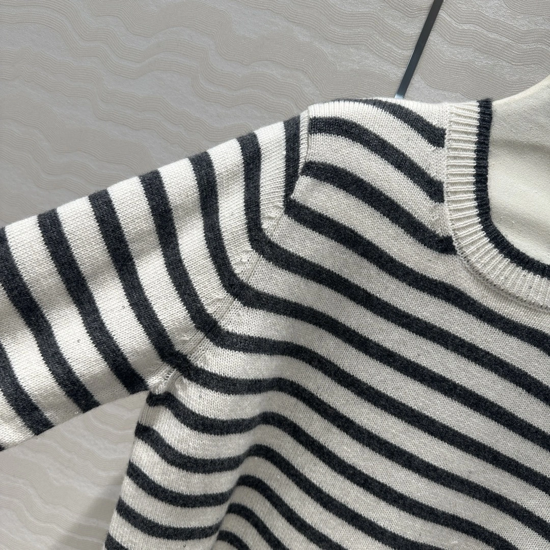 victoria- 2ru9588o cashmere item:D-F061I0604
