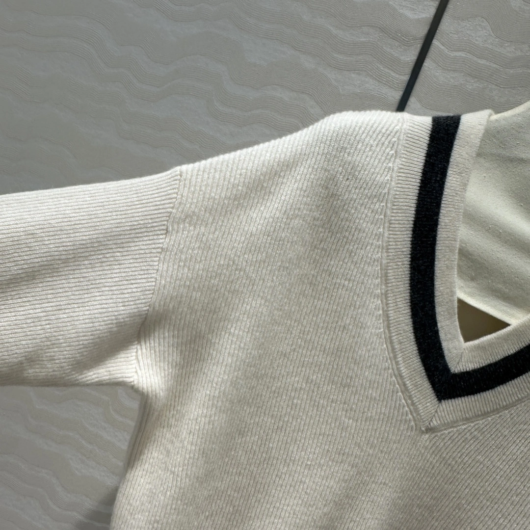 victoria- 2ru9588o cashmere item:D-F061I0605
