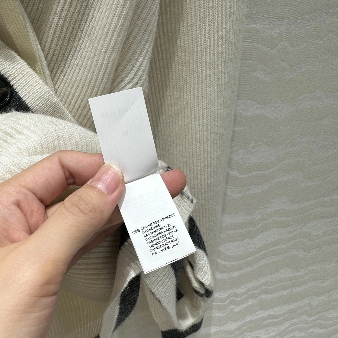 victoria- 2ru9588o cashmere item:D-F061I0606